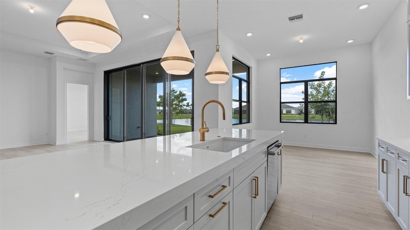 CRESSWIND PALM BEACH - Residential