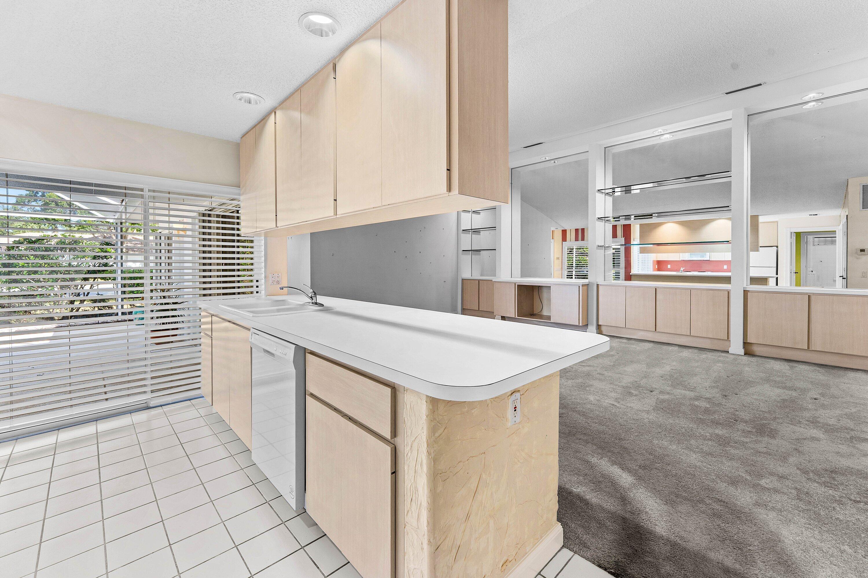 Sun Terrace at the Oaks - Residential