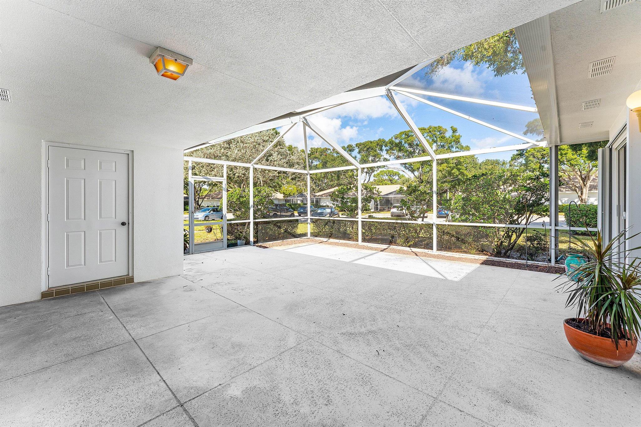 Sun Terrace at the Oaks - Residential