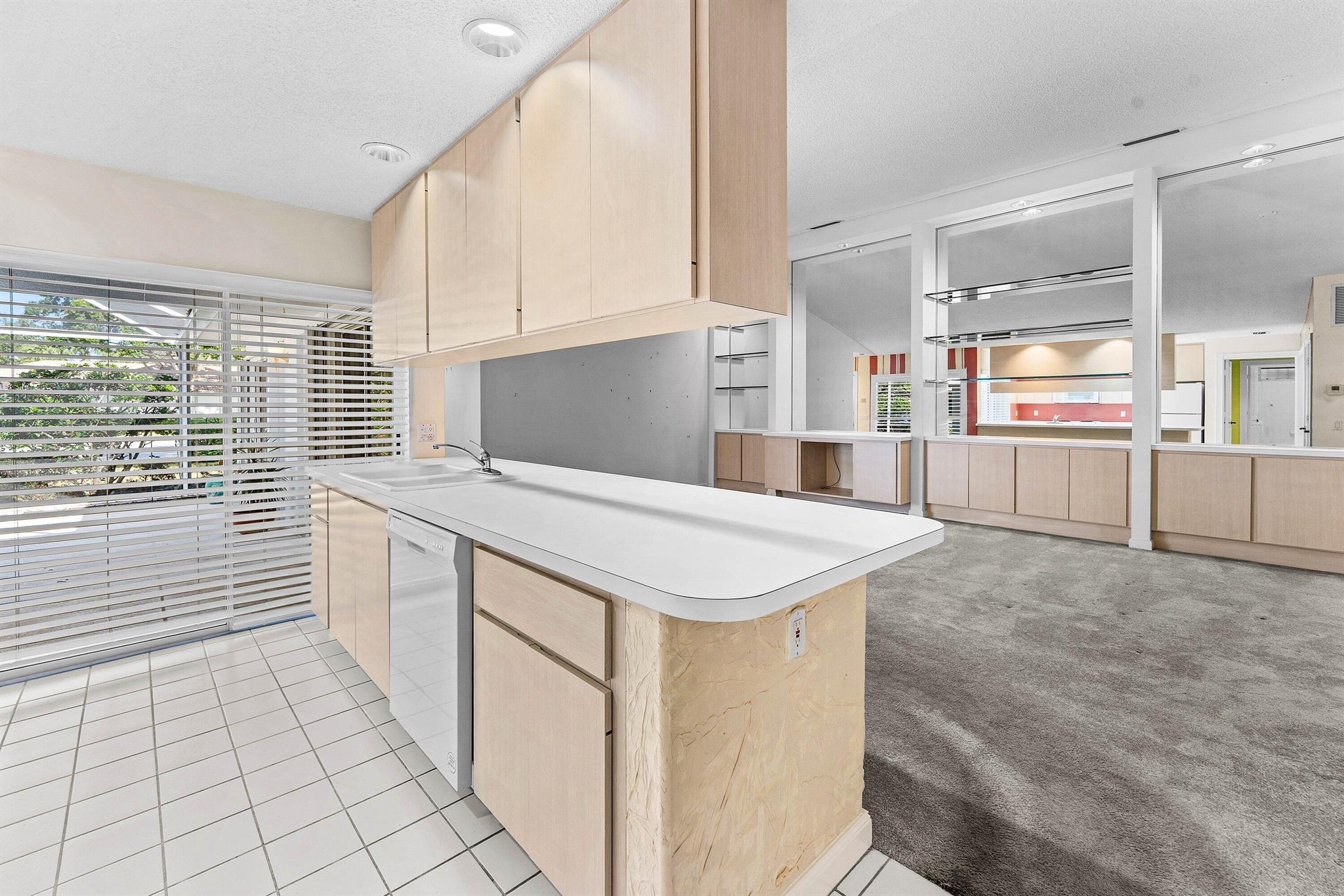 Sun Terrace at the Oaks - Residential