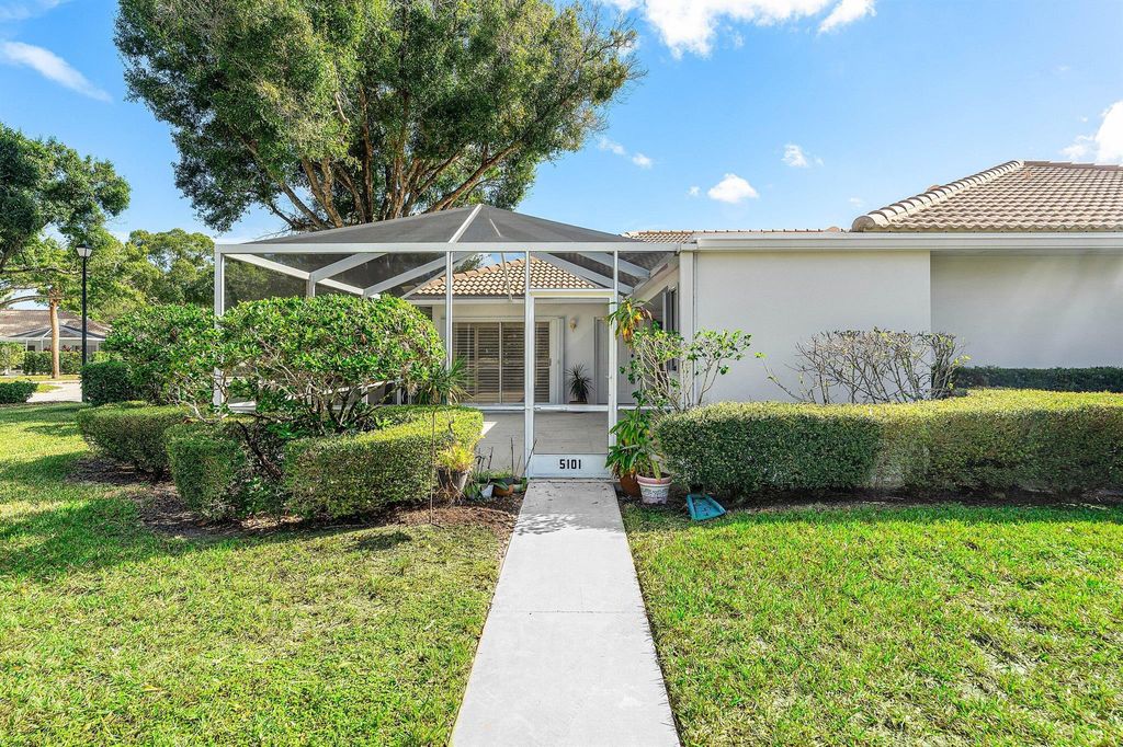 Photo of 5101 Water Oak Court, Palm Beach Gardens, FL 33410 (MLS # R11144394)