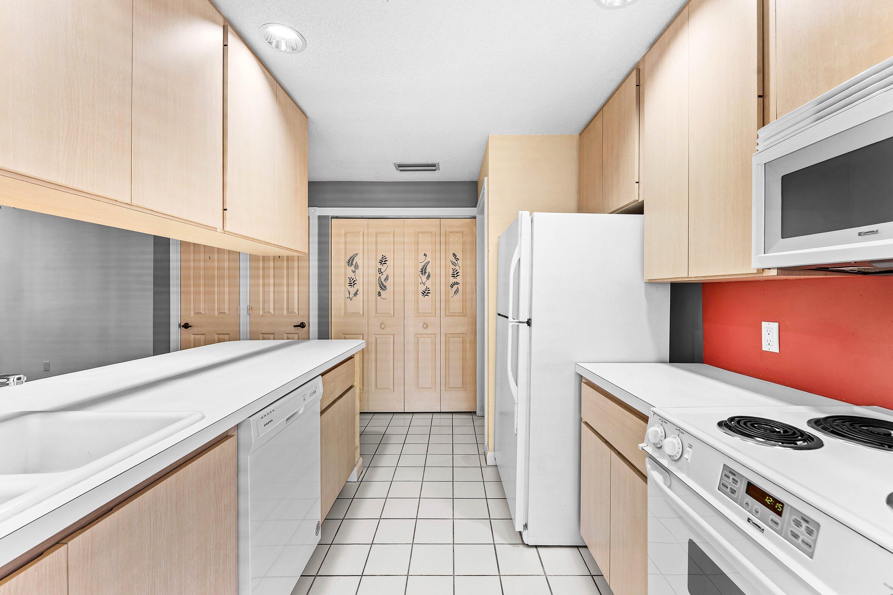 Sun Terrace at the Oaks - Residential