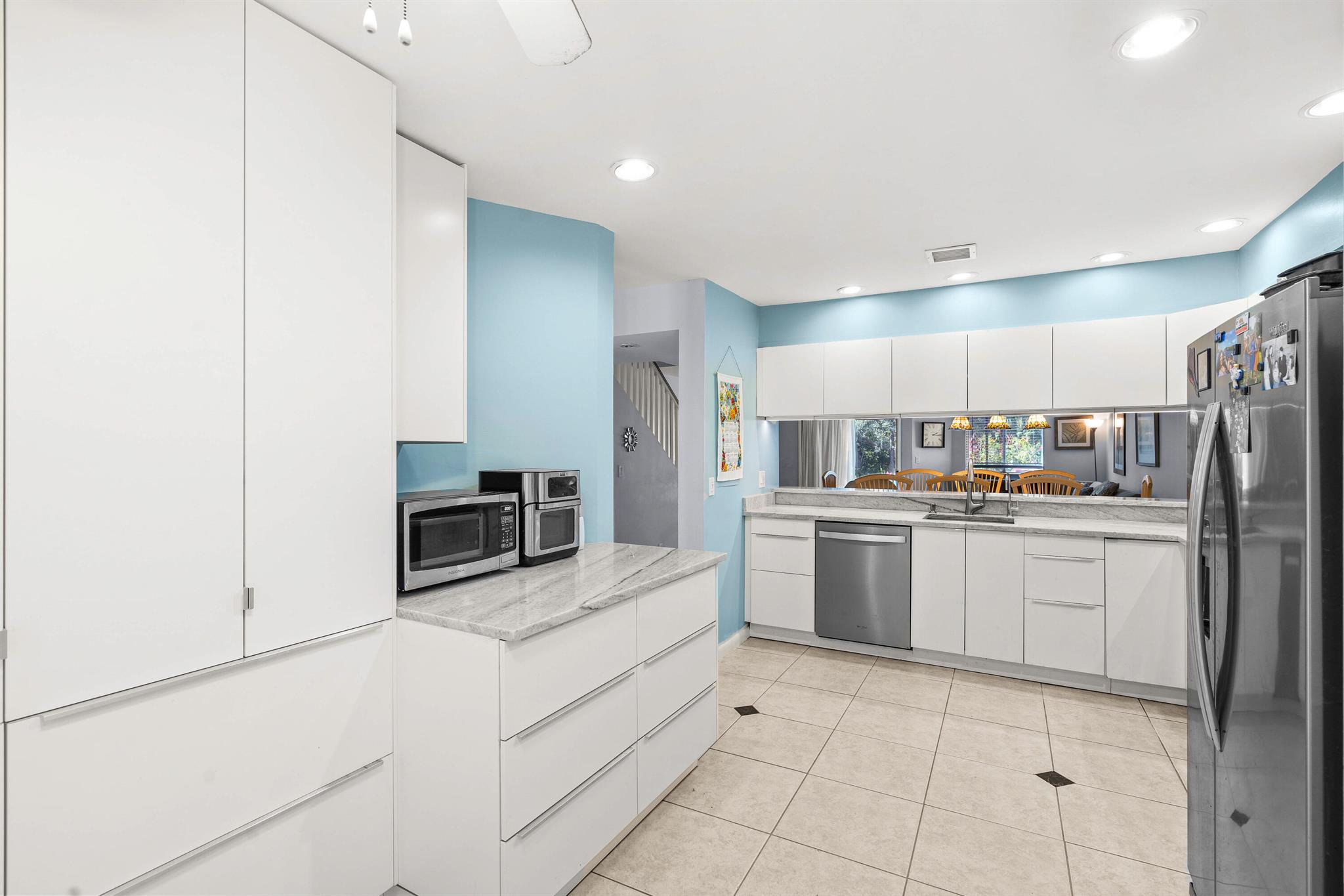 RIVERWALK 2 - Residential