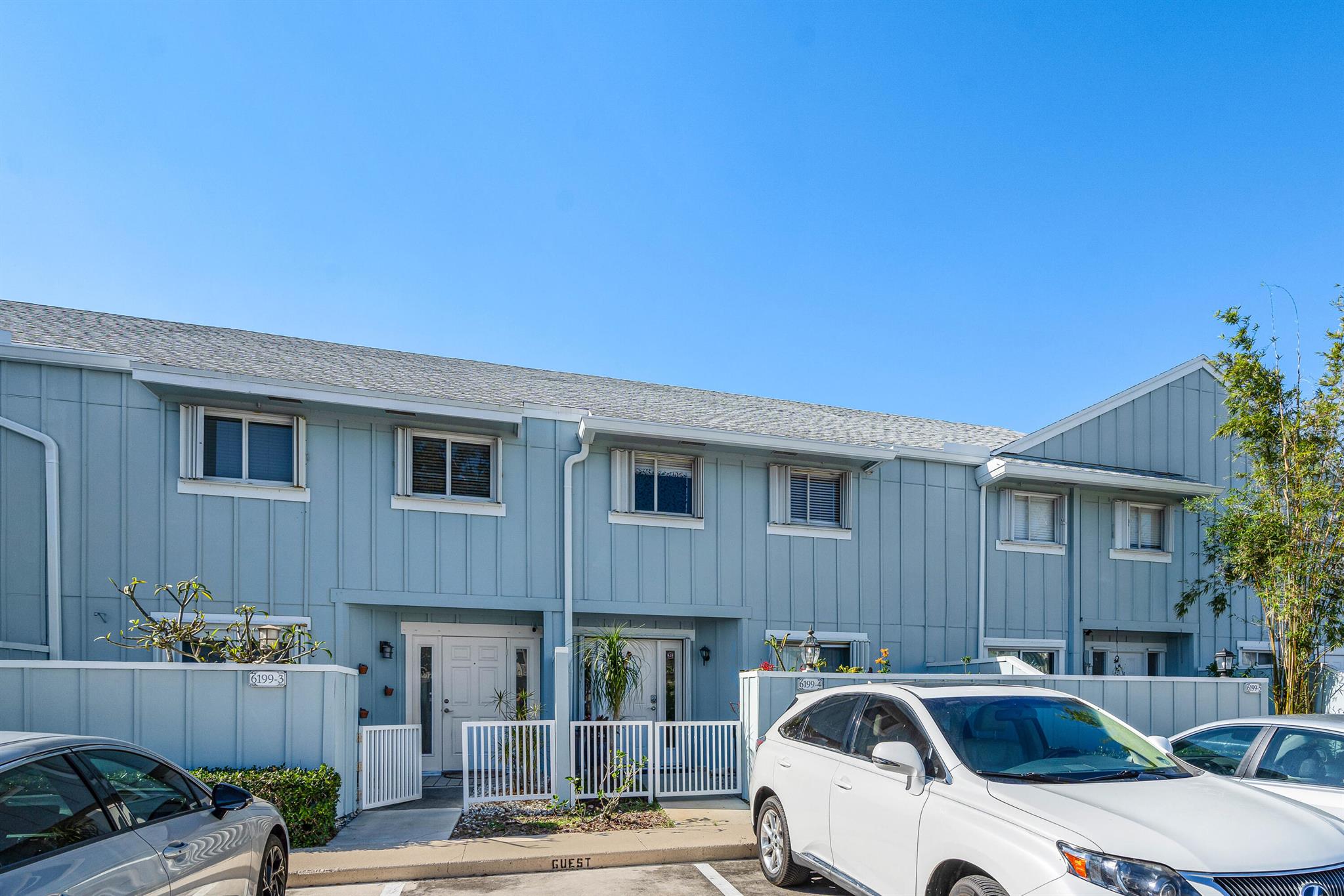 RIVERWALK 2 - Residential