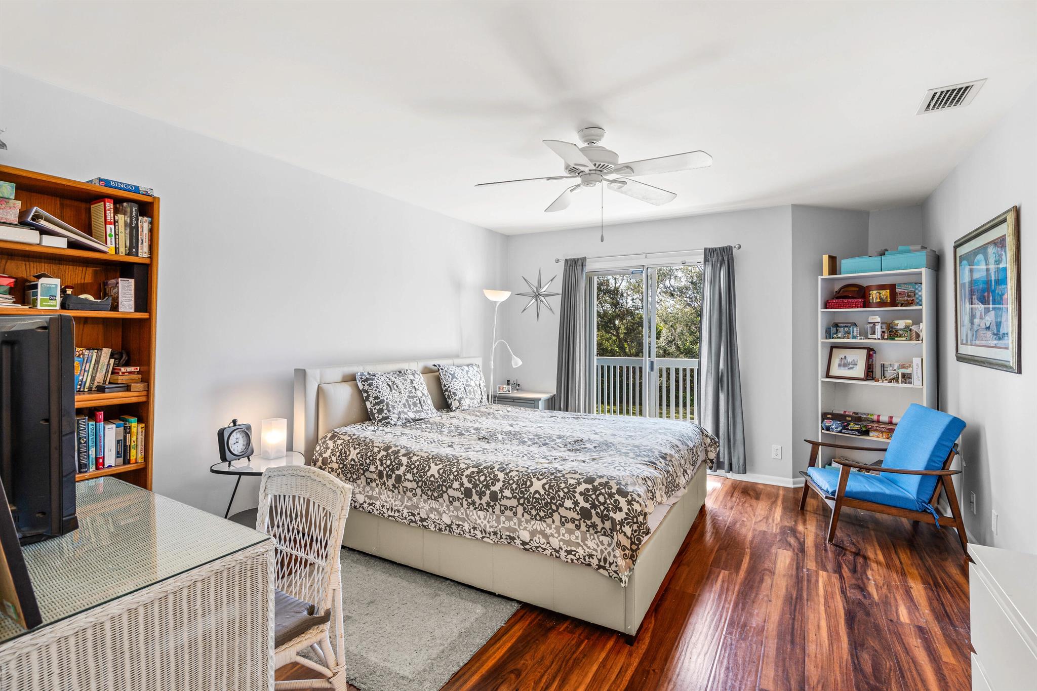 RIVERWALK 2 - Residential