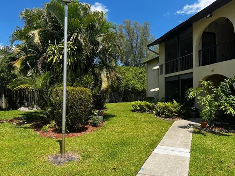 323 Pine Ridge Circle Unit A-1, Greenacres, FL MLS: R11081795