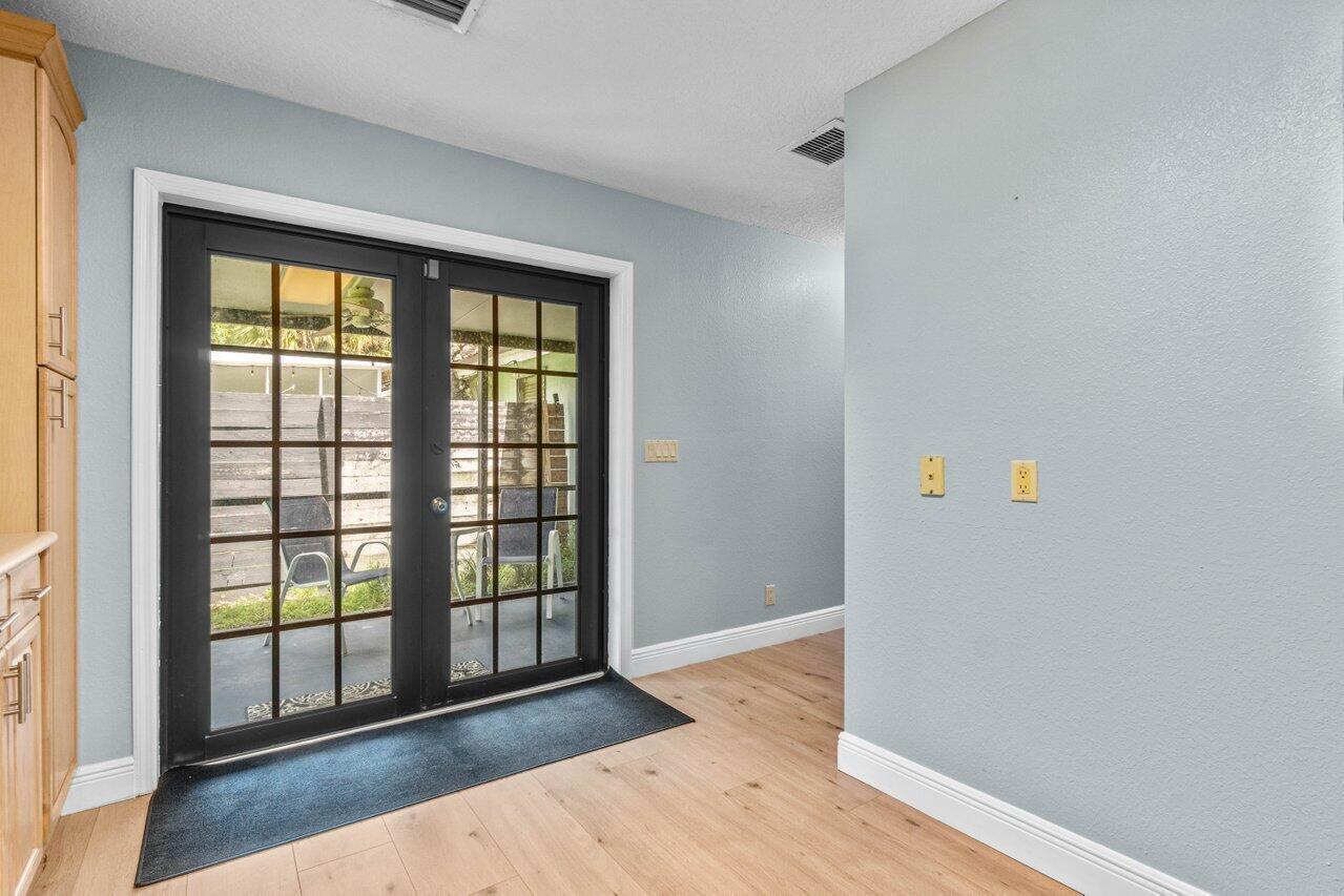 PALM BEACH RANCHETTES - Residential Lease