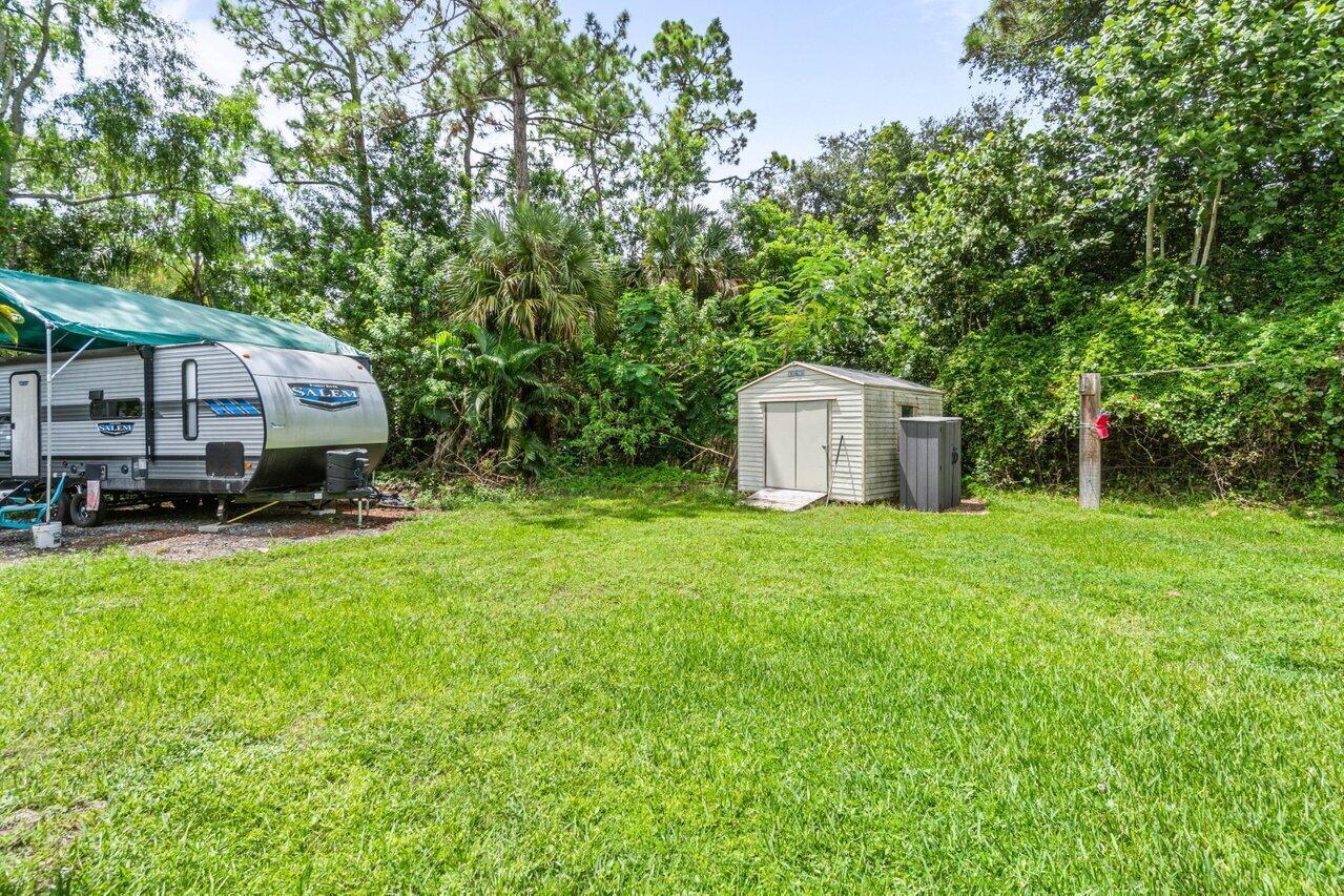 PALM BEACH RANCHETTES - Residential Lease