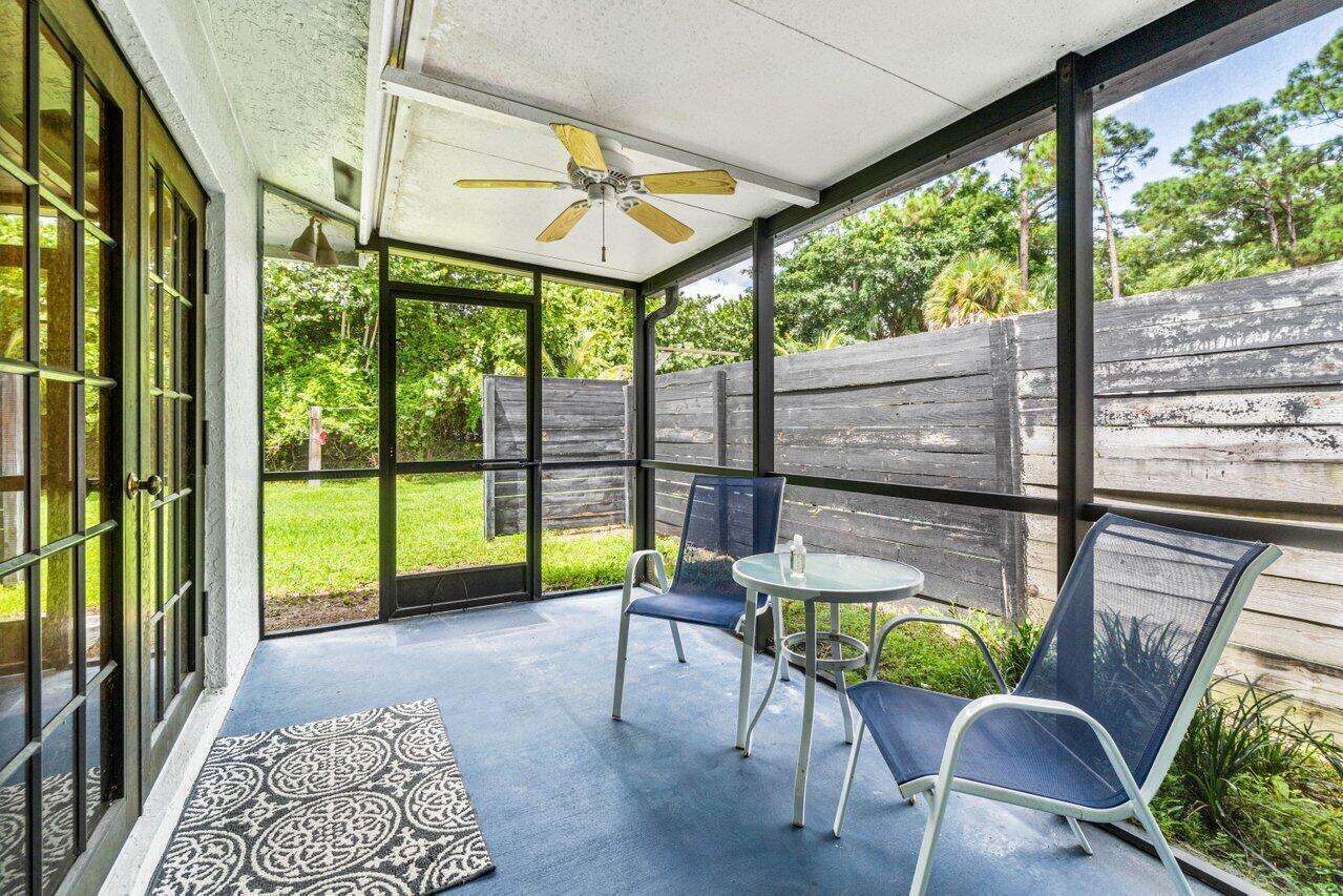 PALM BEACH RANCHETTES - Residential Lease