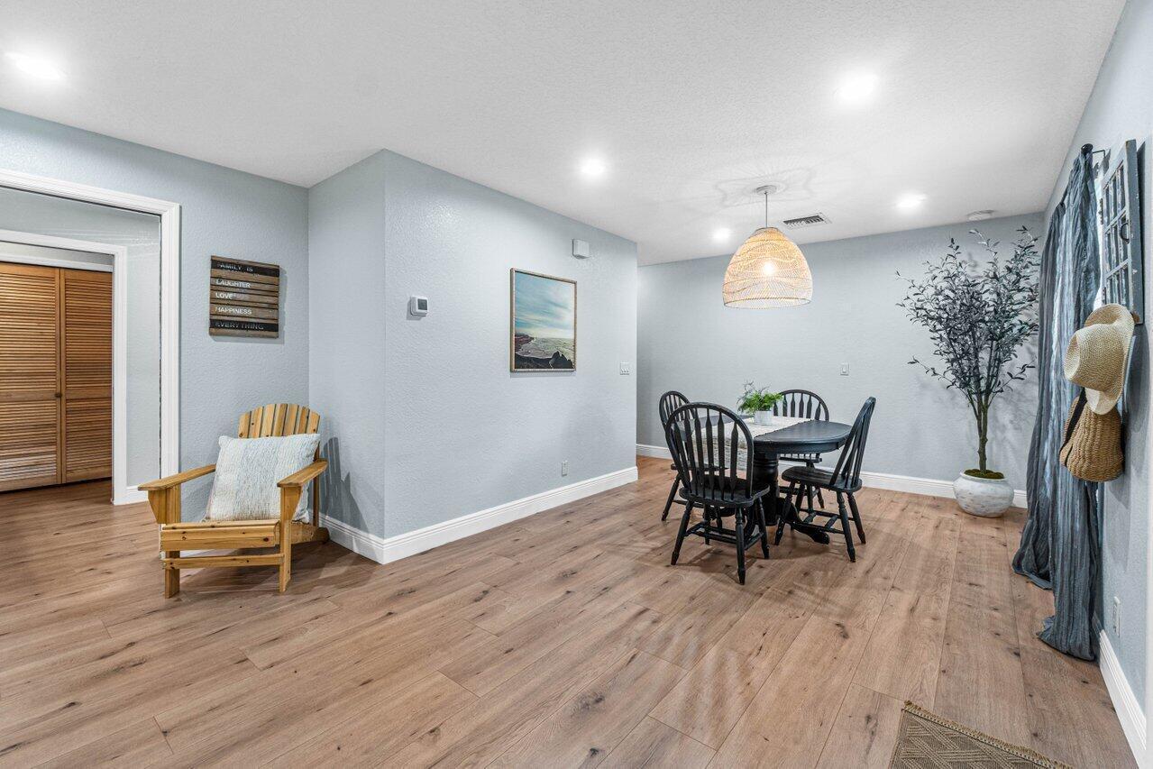 PALM BEACH RANCHETTES - Residential Lease