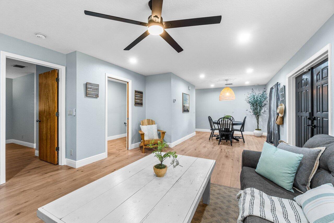 PALM BEACH RANCHETTES - Residential Lease