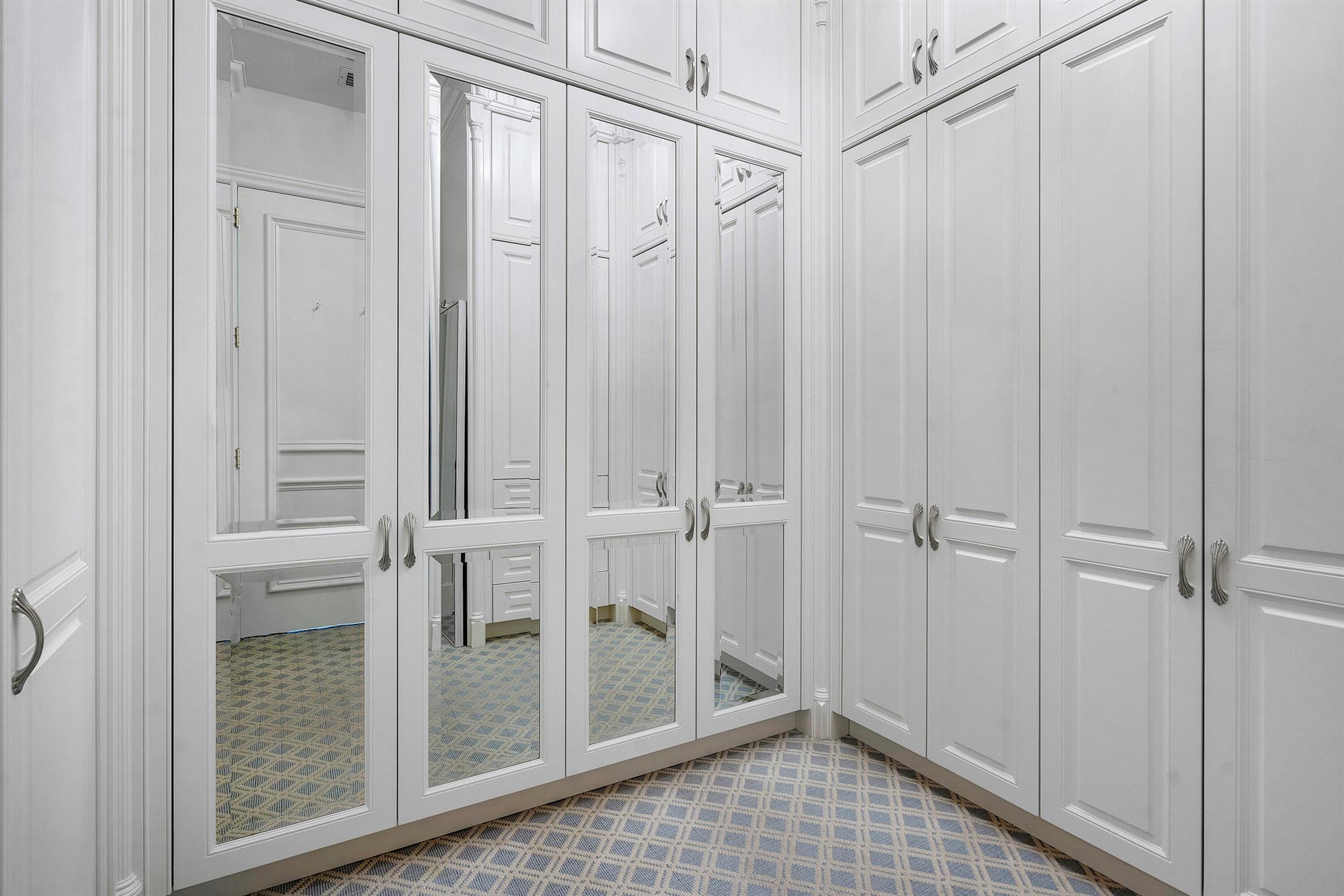 OLD PALM 4 - Residential