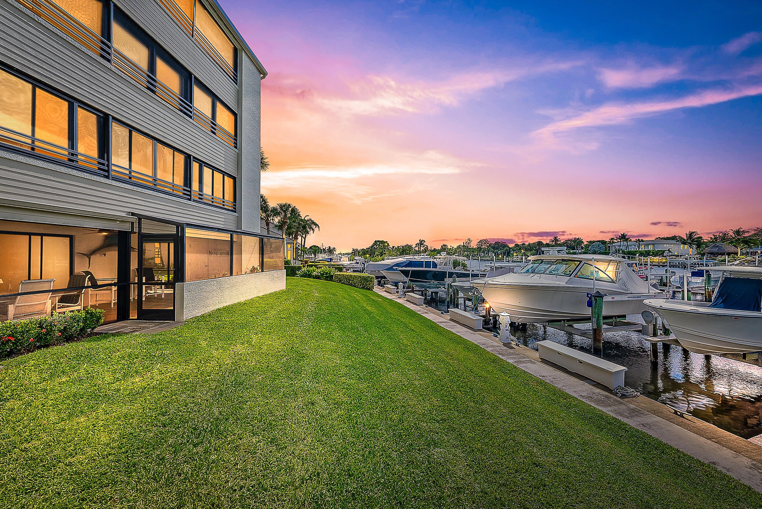 513 Oak Harbour Drive