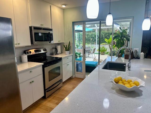 OAKS-SUNTERRACE 3 - Residential Lease