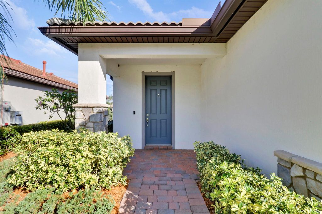 Photo of 633 SE Monet Drive, Port Saint Lucie, FL 34984 (MLS # R11087059)