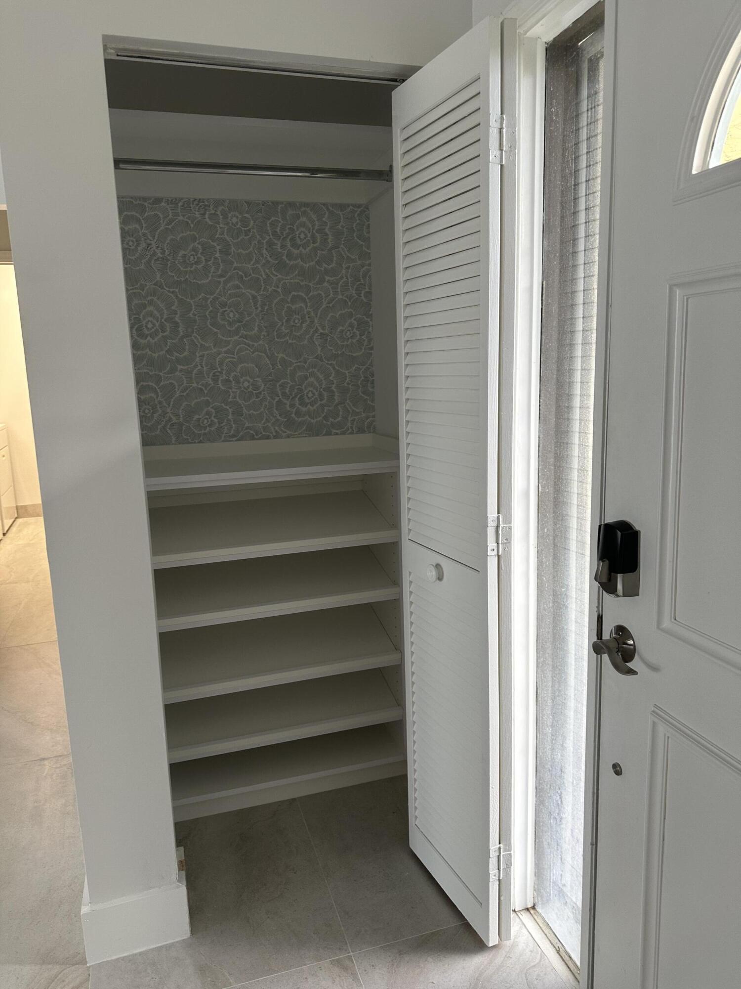 ISLAND LAKES SEC 1 1 - Residential Lease