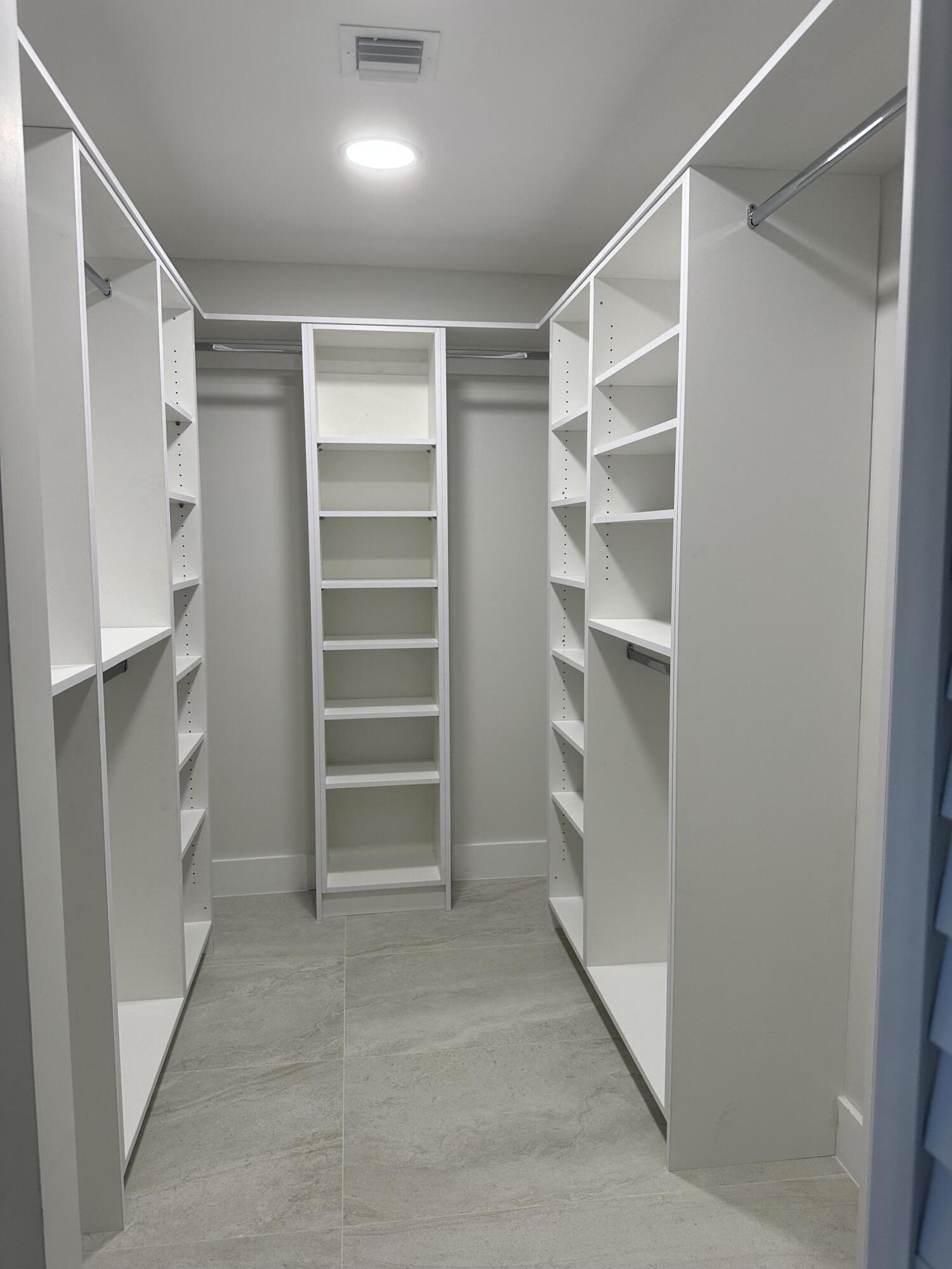 ISLAND LAKES SEC 1 1 - Residential Lease