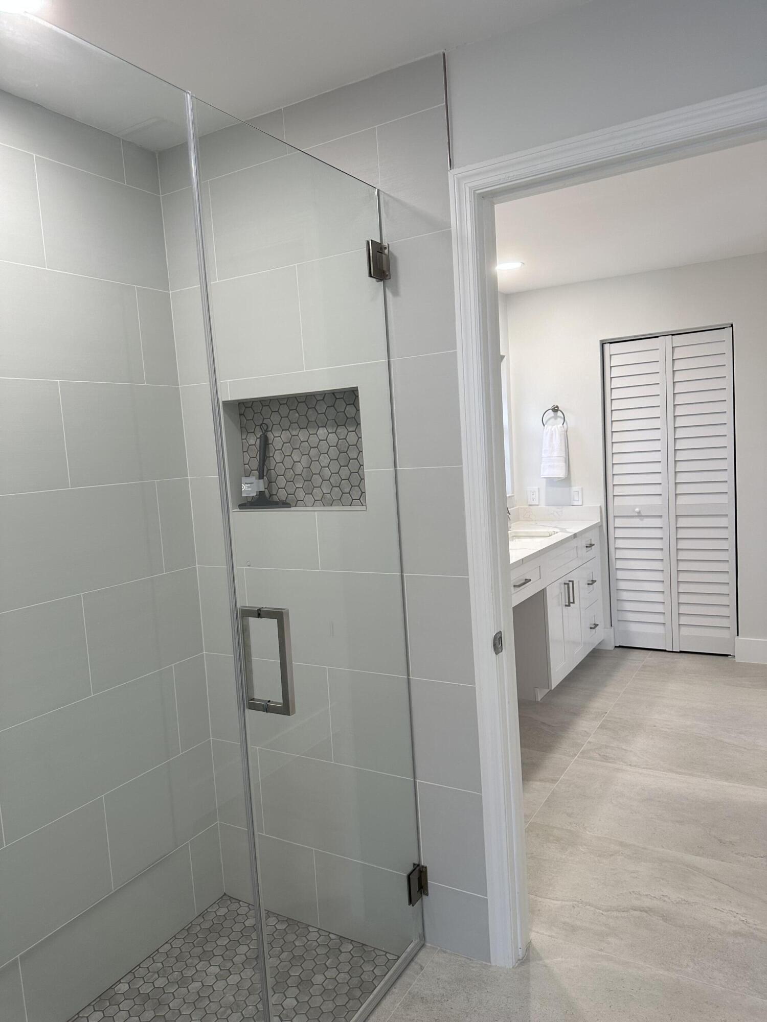 ISLAND LAKES SEC 1 1 - Residential Lease