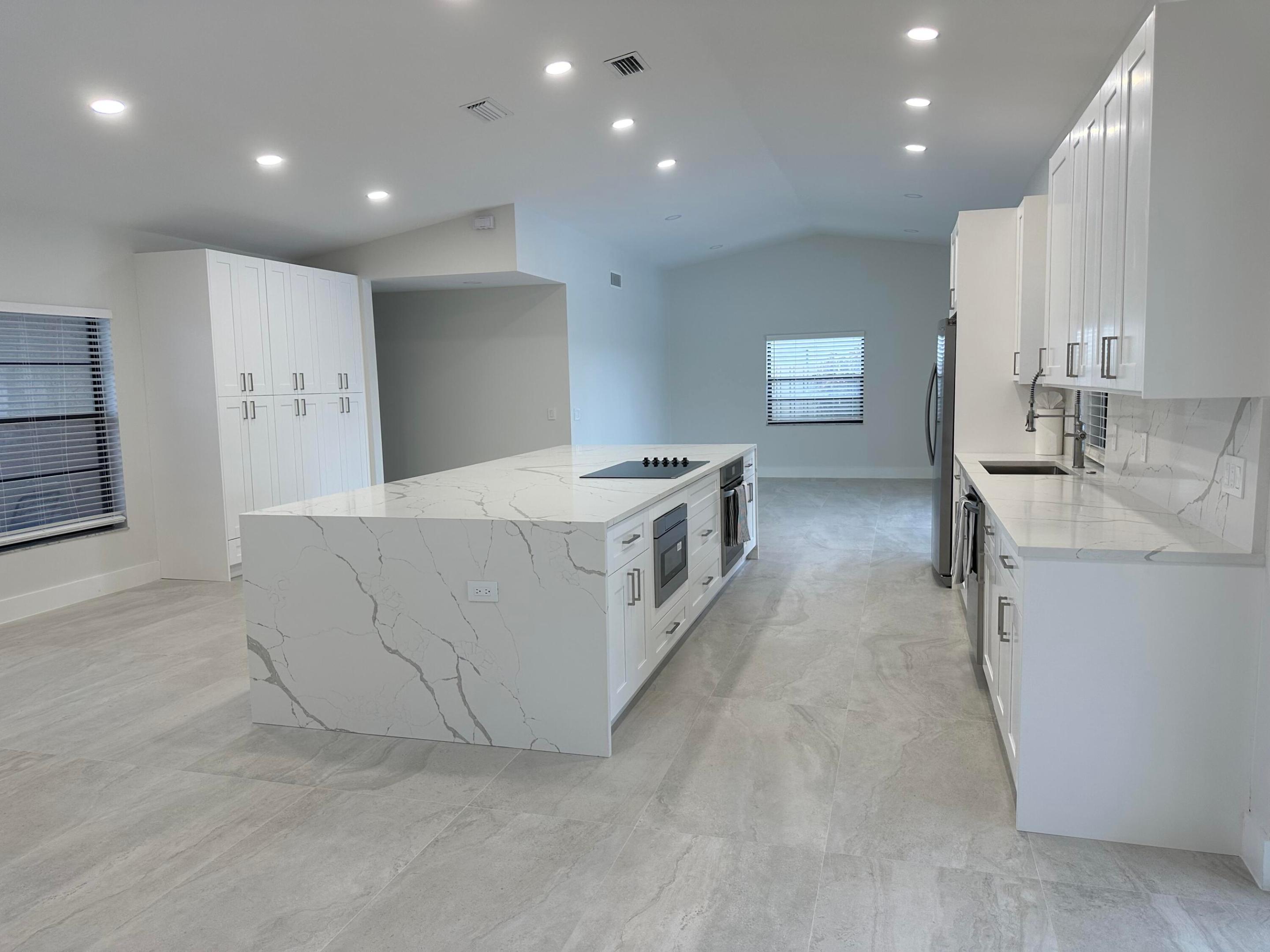 ISLAND LAKES SEC 1 1 - Residential Lease