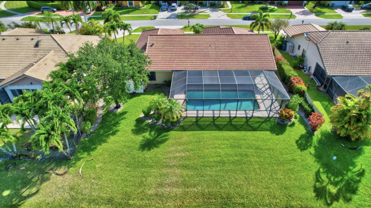 11600 Island Lakes Lane