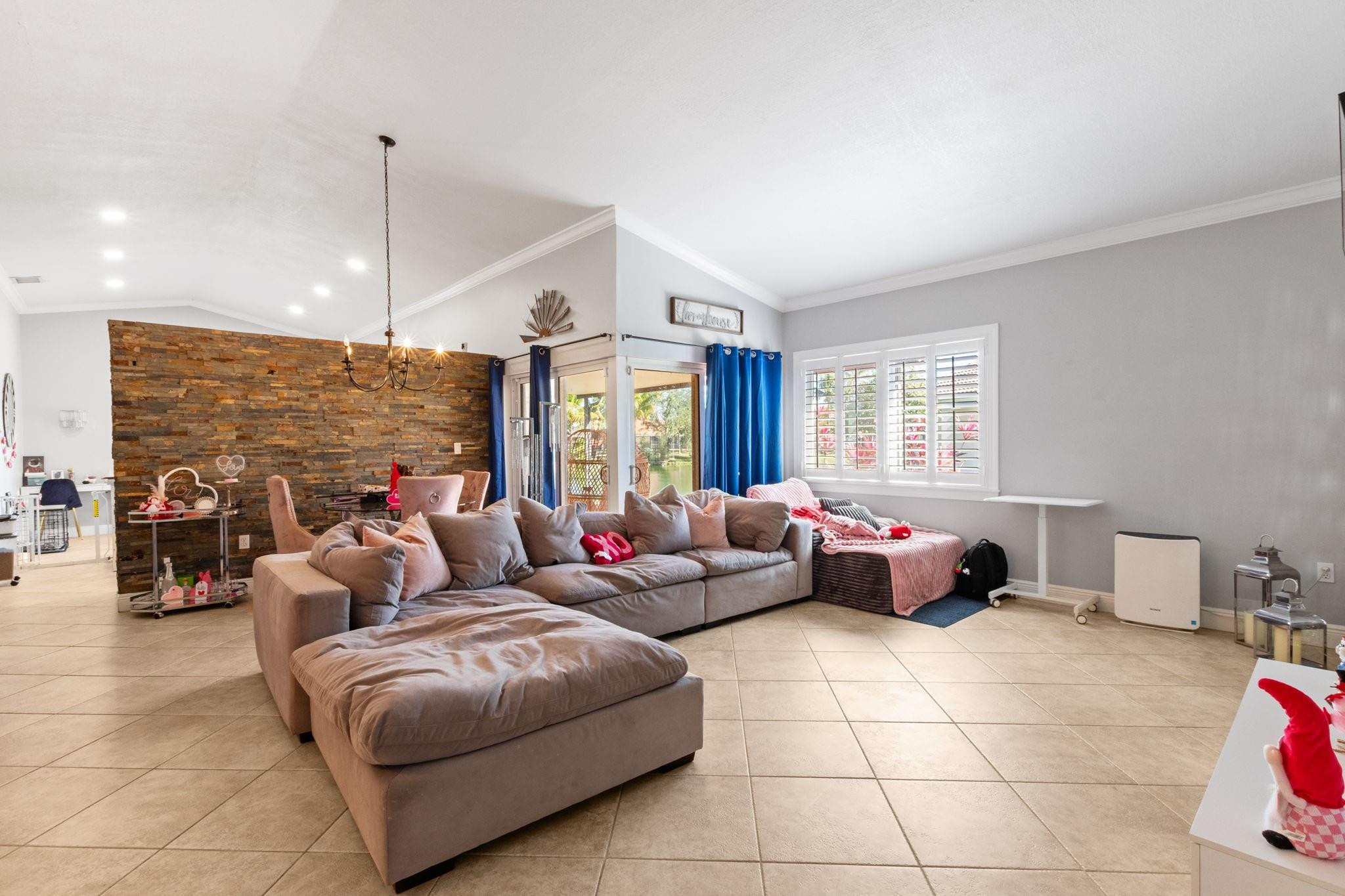 Waterford 116-43 B - Residential