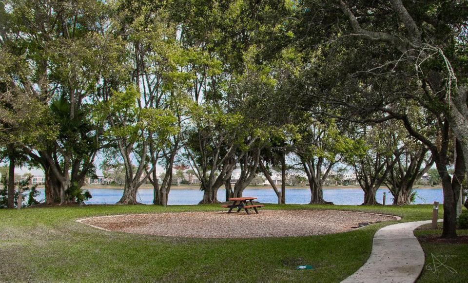 WELLINGTONS EDGE - Residential