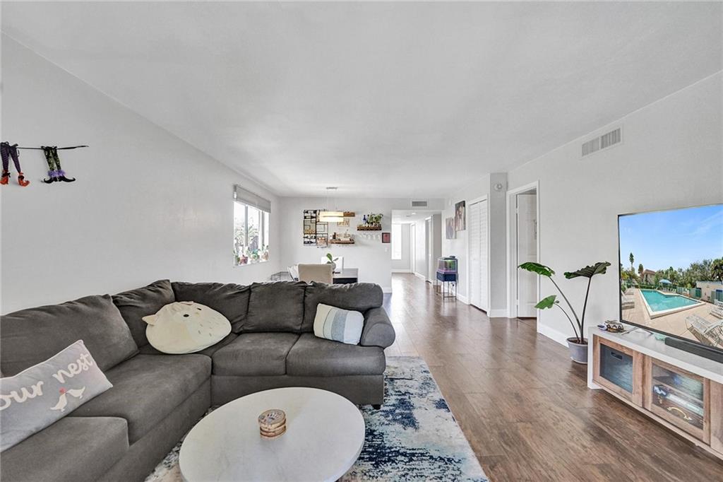 RACQUET CLUB - Residential
