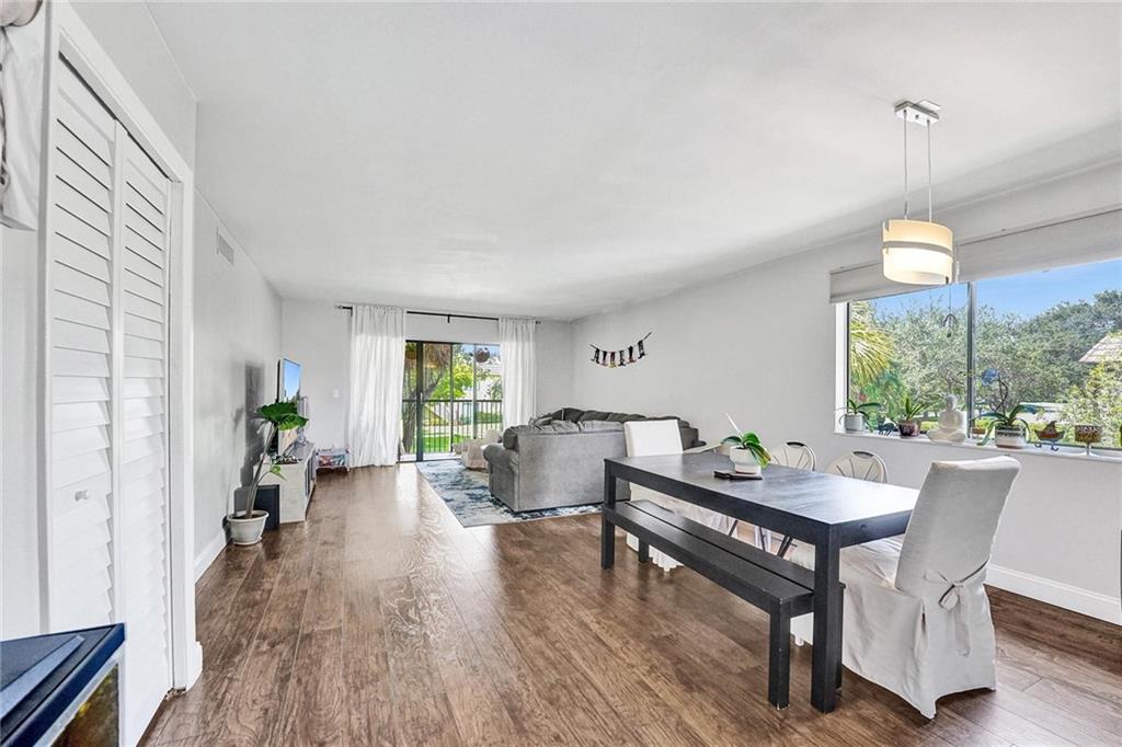 RACQUET CLUB - Residential