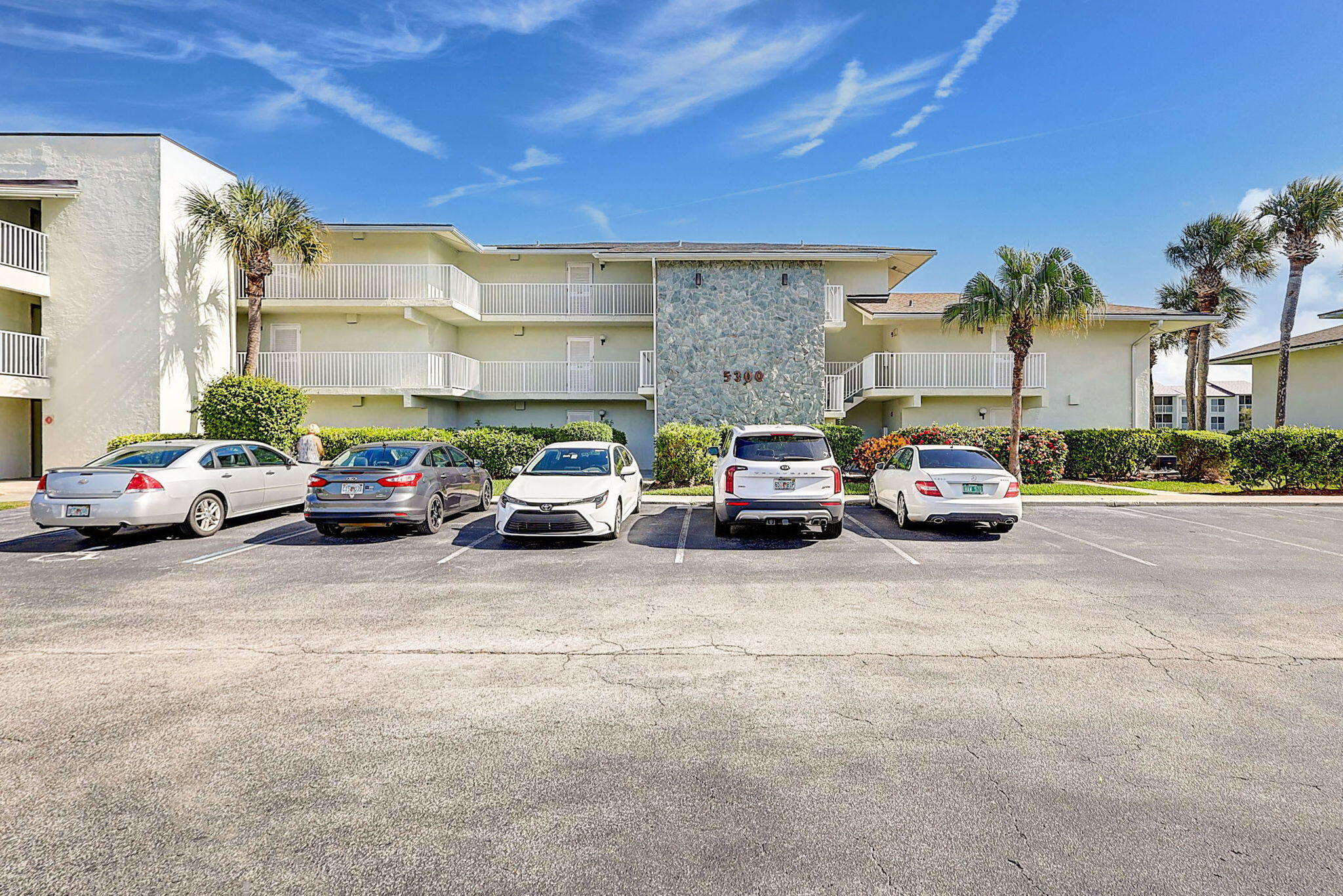 GOLF VILLAS @ OCEAN VILLAGE - Residential Lease