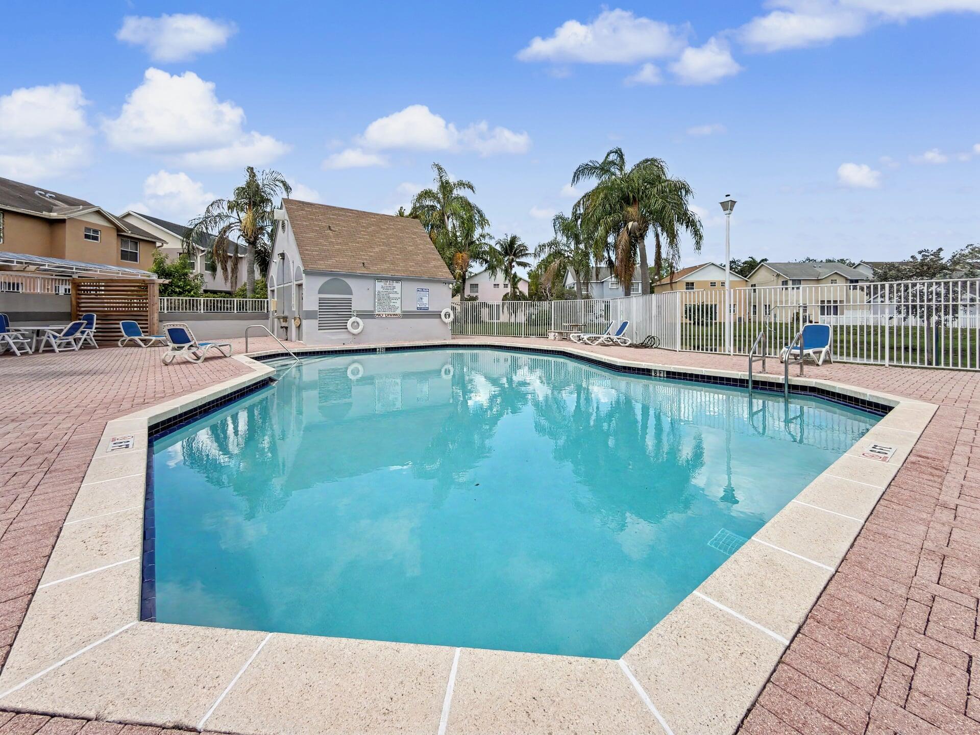 CORAL LAKES - Residential