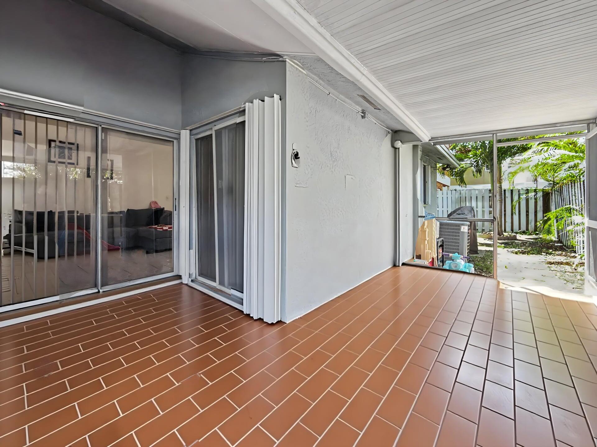 CORAL LAKES - Residential