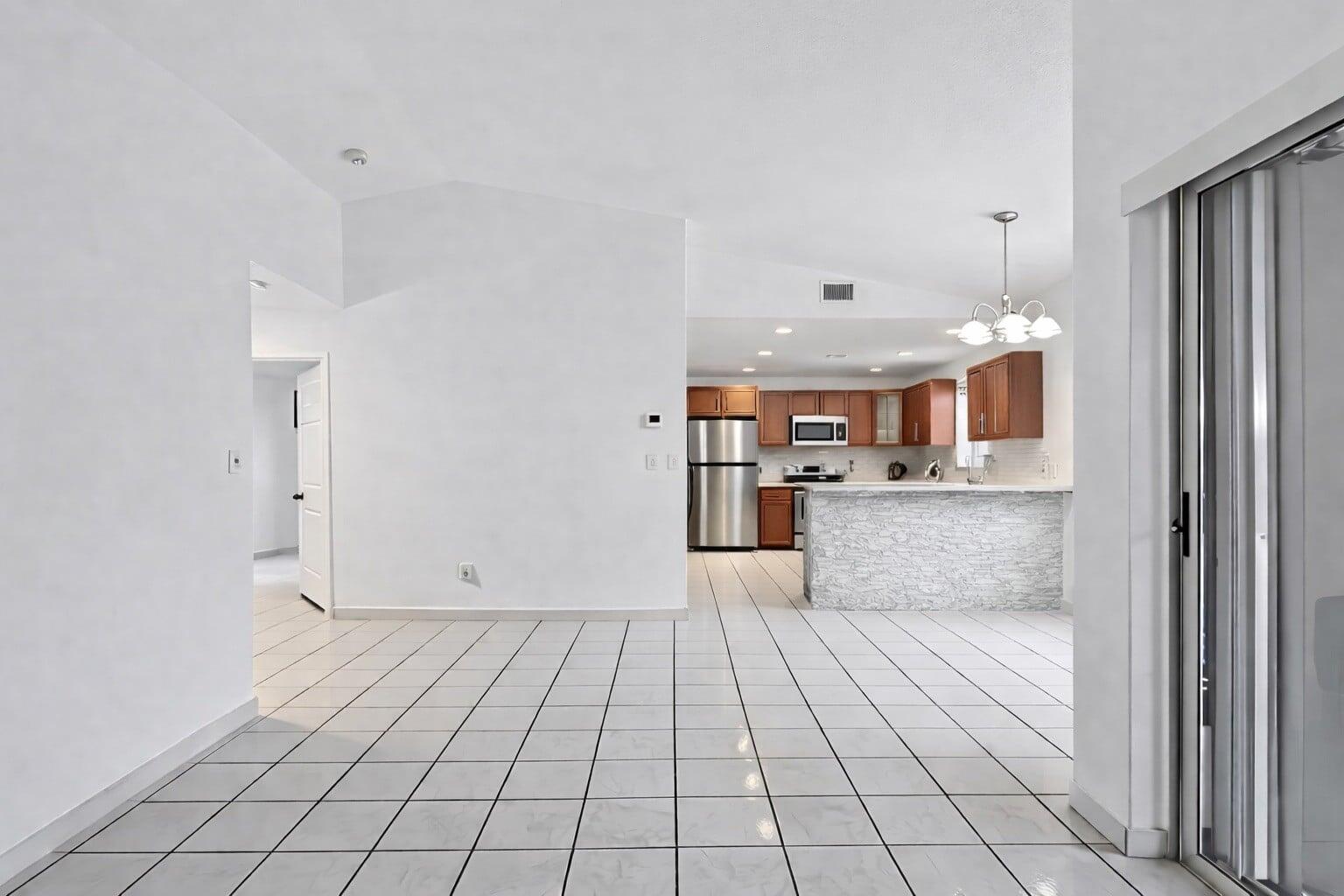 CORAL LAKES - Residential