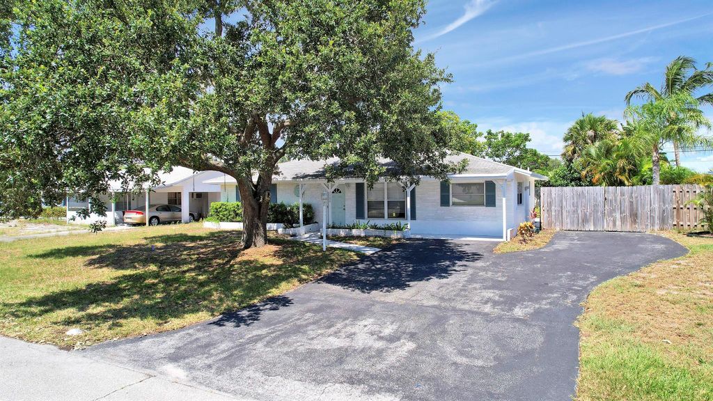 Photo of 1504 Treemont Avenue, Jupiter, FL 33469 (MLS # R11100291)