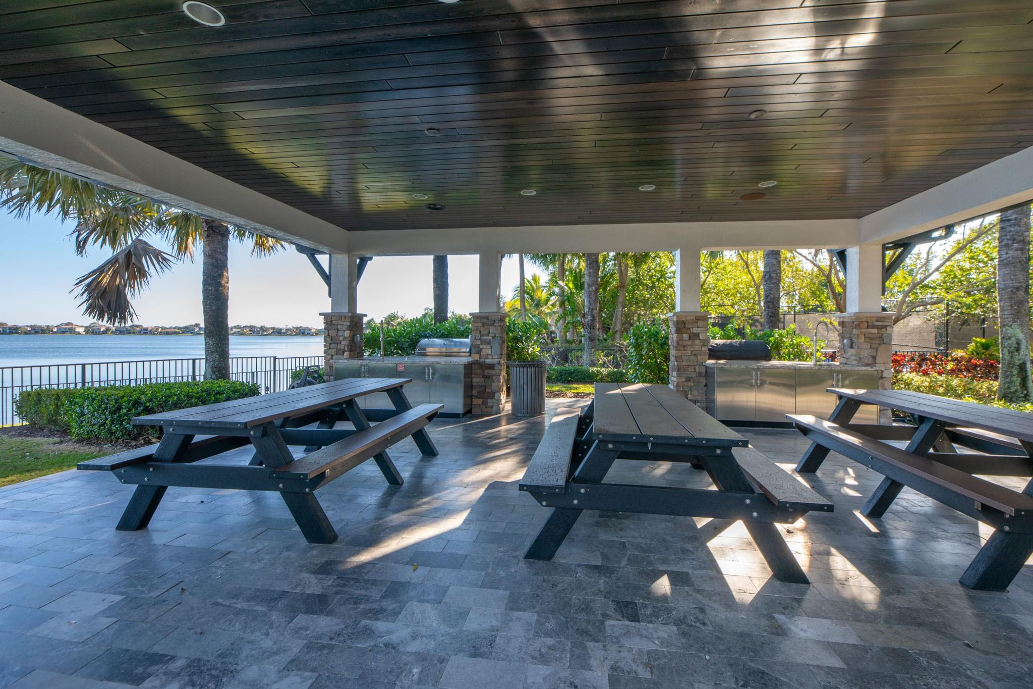 Bruschi Prop 180-105 B - Residential