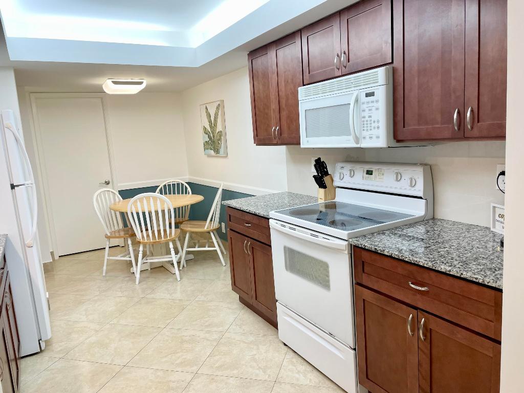 LAVERS DELRAY RACQUET CLUB CONDO - Residential