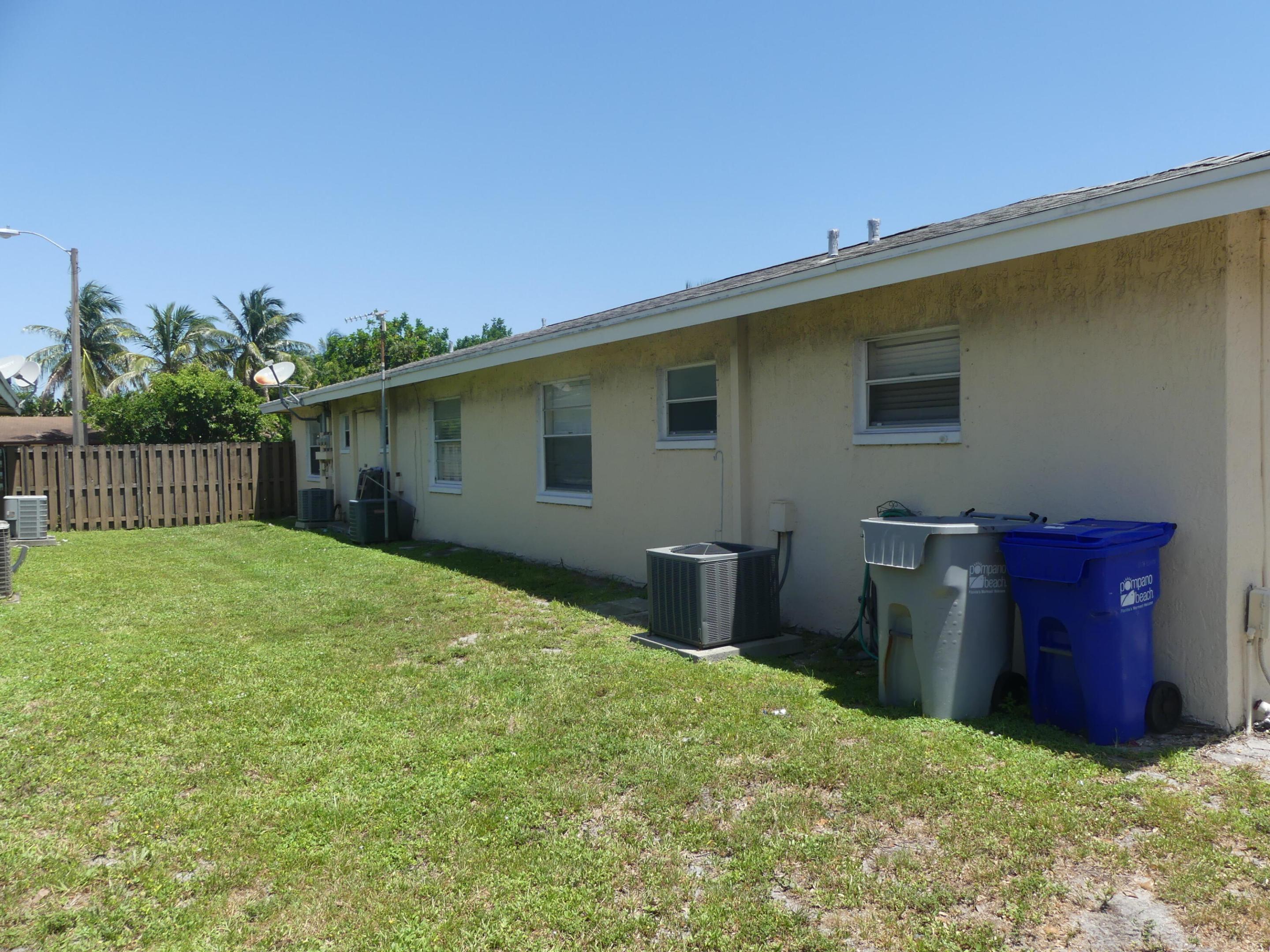 131 SW 15TH Street 1-3