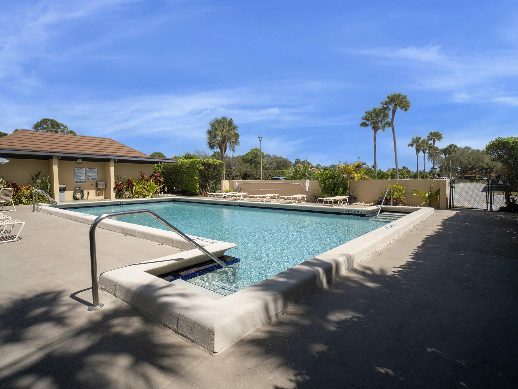 Woodland Lakes - Residential