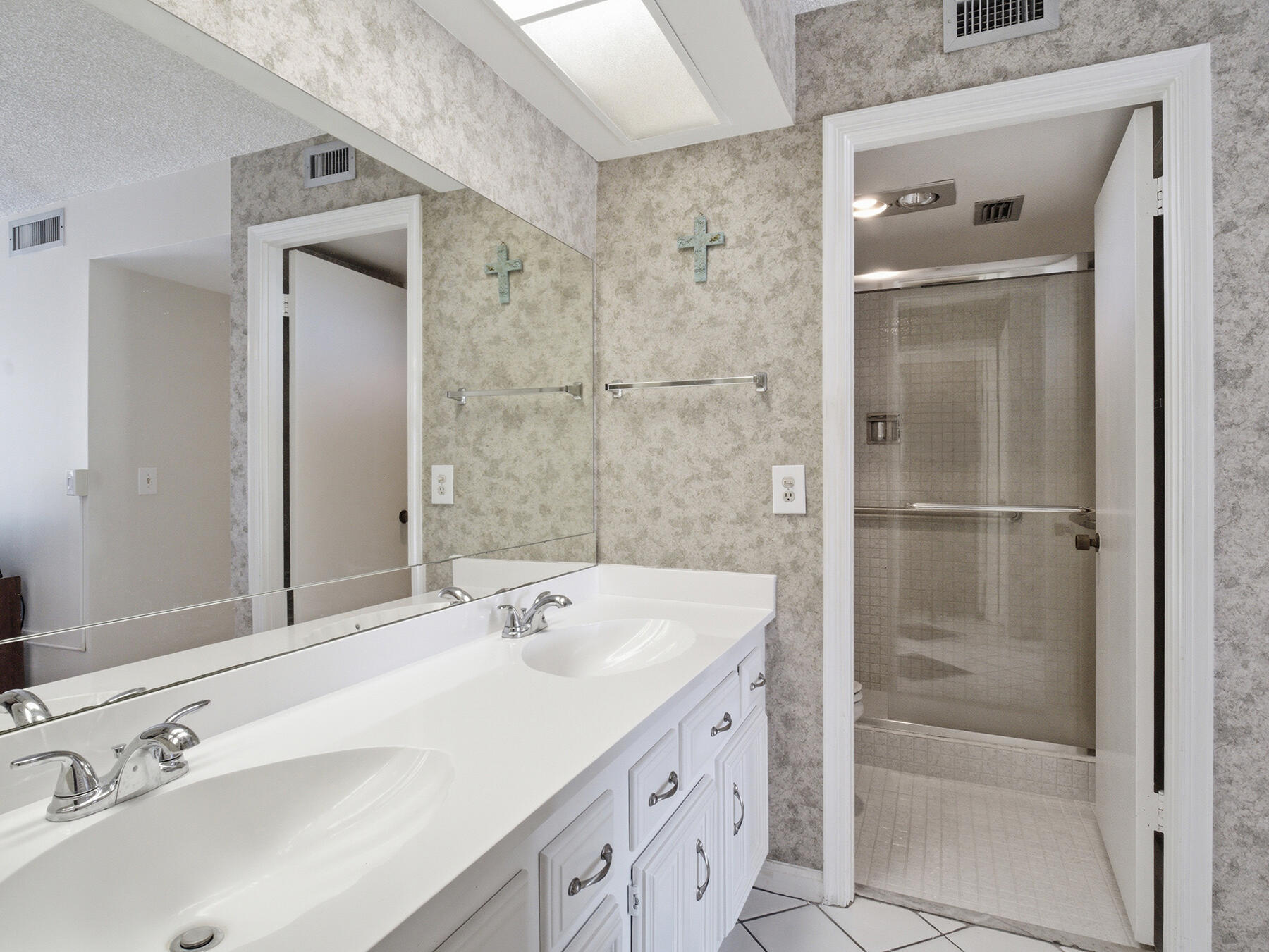 Woodland Lakes - Residential