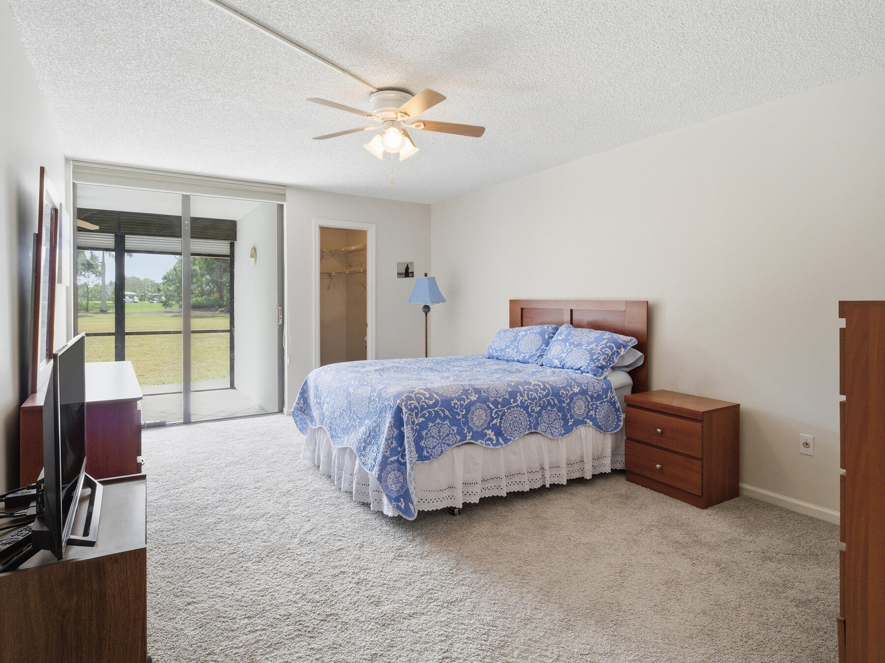 5390 Woodland Lakes Drive 104