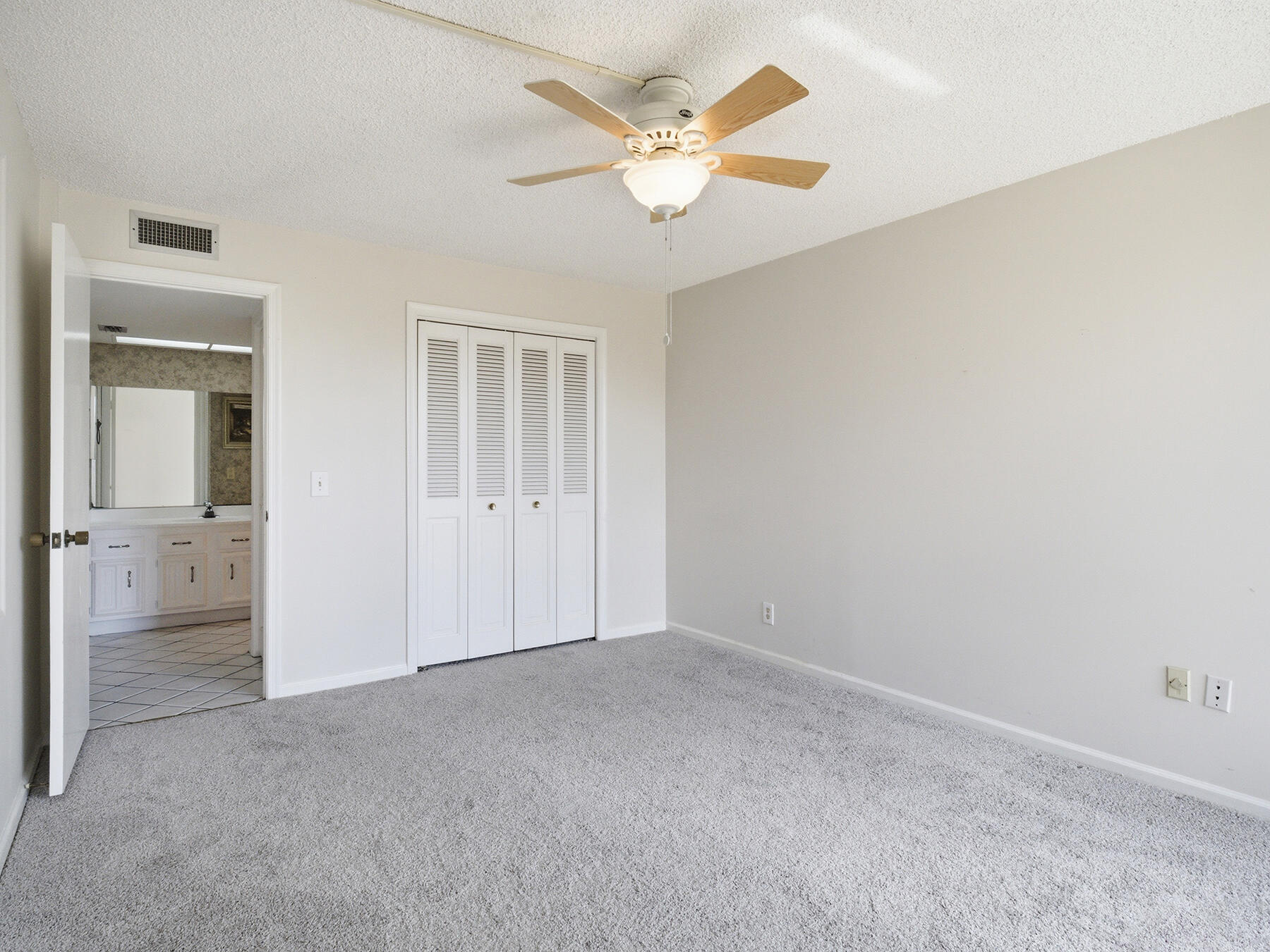 Woodland Lakes - Residential