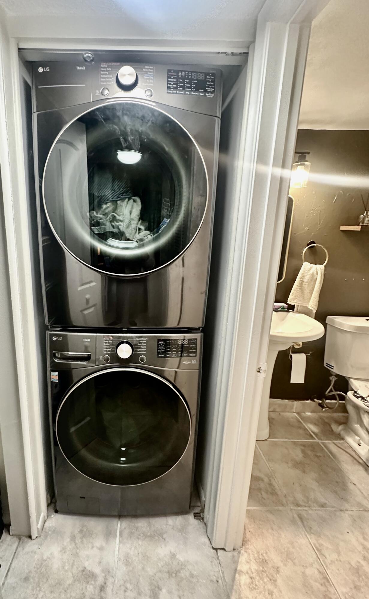 WOODLET CONDO - Residential