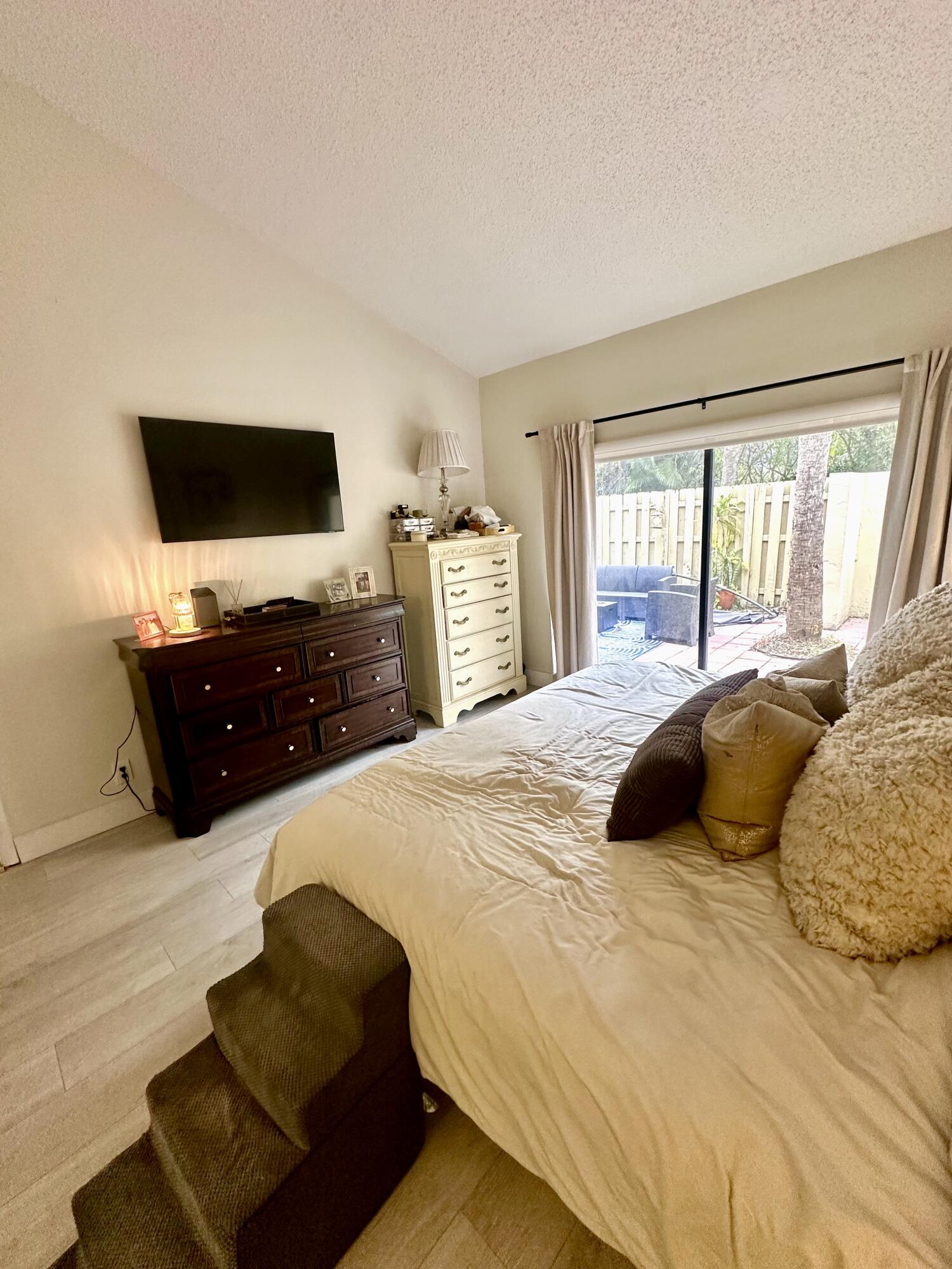 WOODLET CONDO - Residential