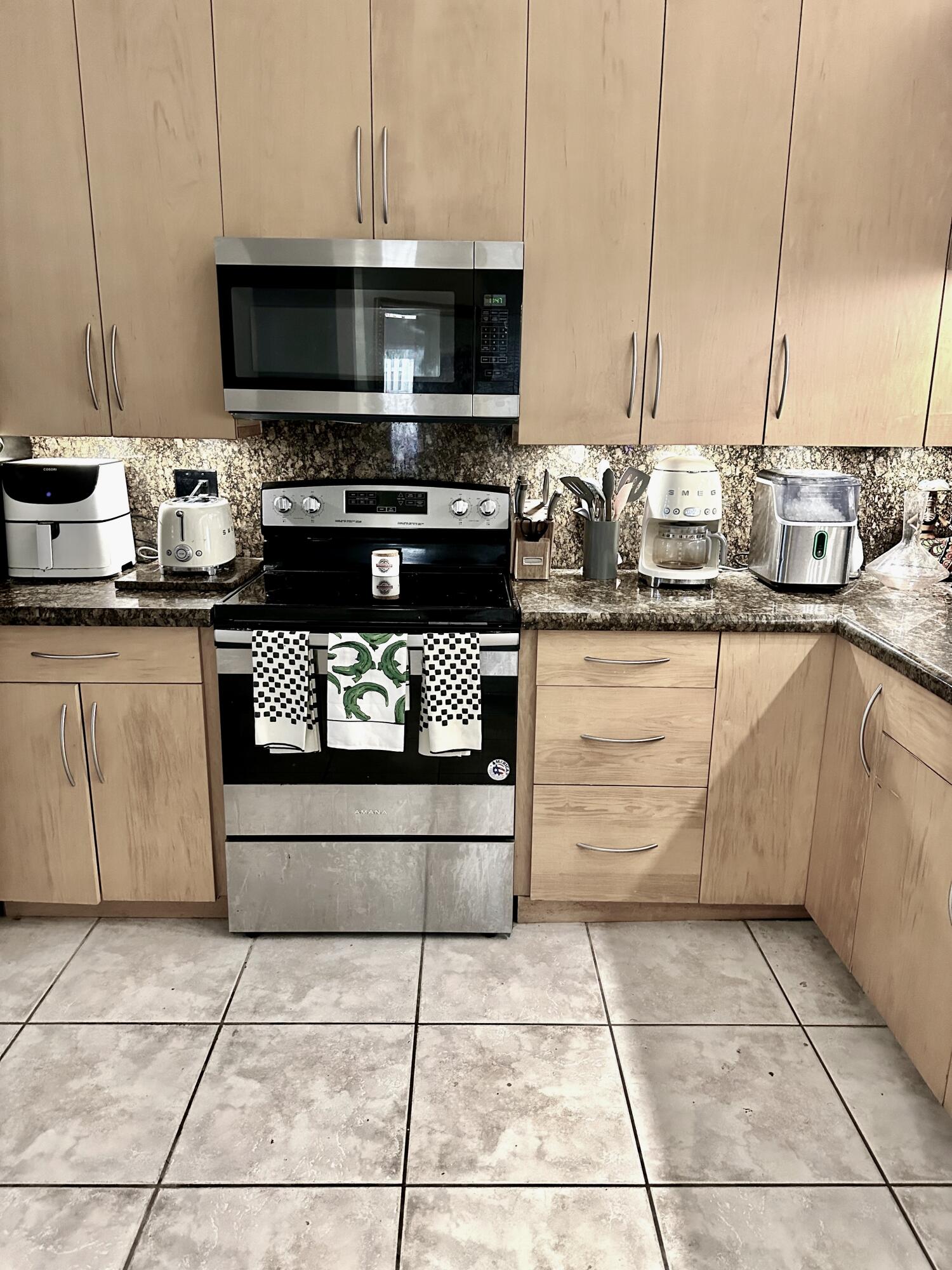 WOODLET CONDO - Residential