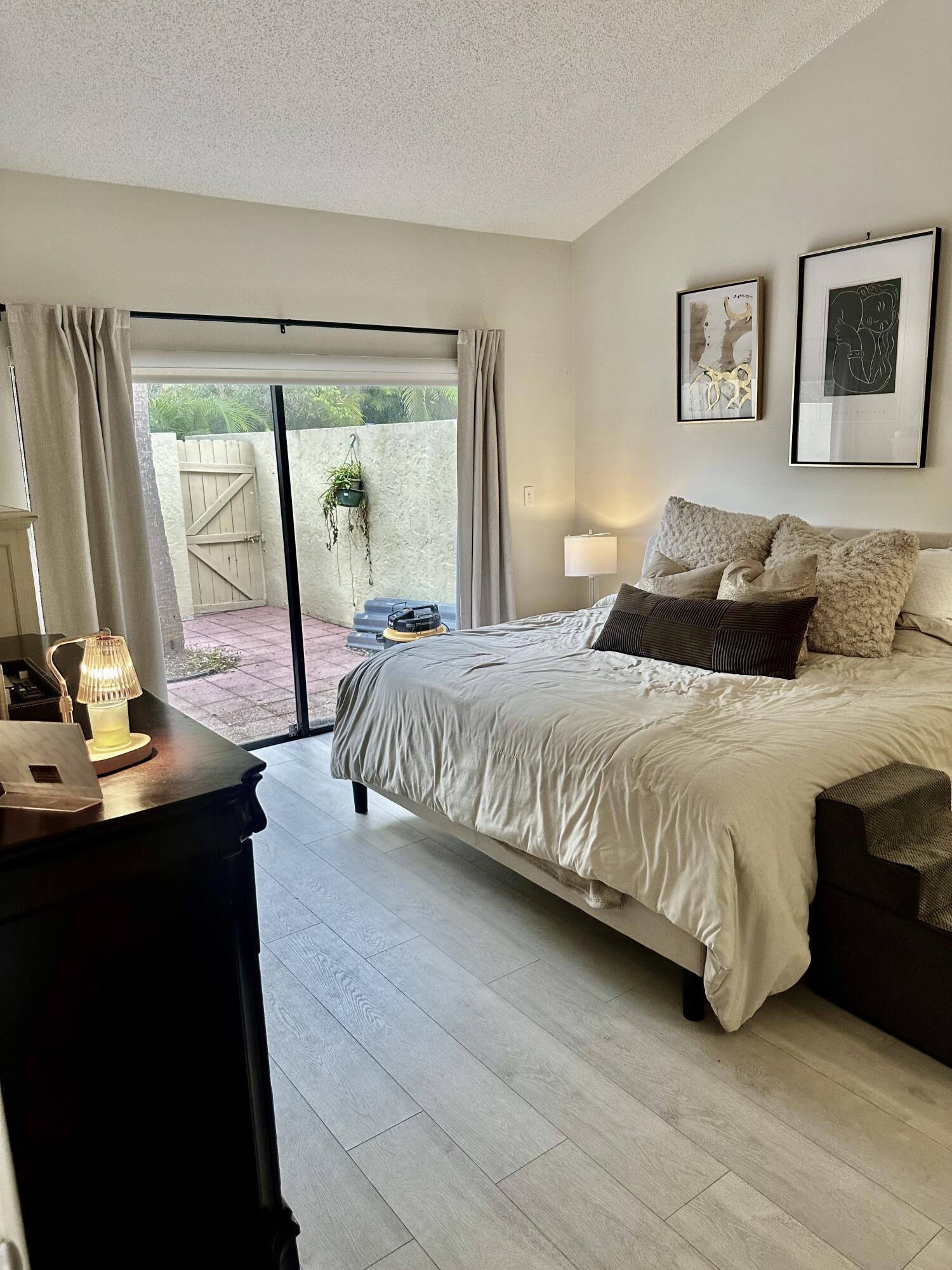 WOODLET CONDO - Residential