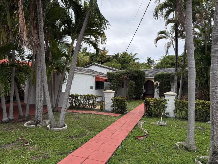 Welcome to this charming single-family home just 300 meters from Surfside’s beautiful beach and the Bay Harbor Shopping District. This bright and inviting 3-bedroom, 2-bath residence offers a comfortable coastal lifestyle in one of Miami’s most desirable neighbourhoods. The home features a spacious layout filled with natural light and a warm, lived-in feel. While the property maintains its original character, it is well-suited for tenants who appreciate charm, space, and location above all. Enjoy the rare benefit of no HOA, allowing for flexibility and freedom, and live just steps away from pristine beaches, upscale shopping, dining, and everything that makes Surfside so special.An ideal rental for those seeking location, comfort, and authentic coastal living.