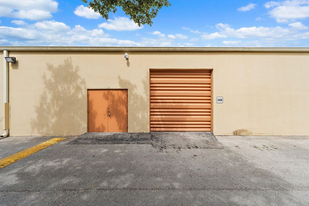 Photo of 803 Maplewood Drive #36b, Jupiter, FL 33458 (MLS # B26021716)