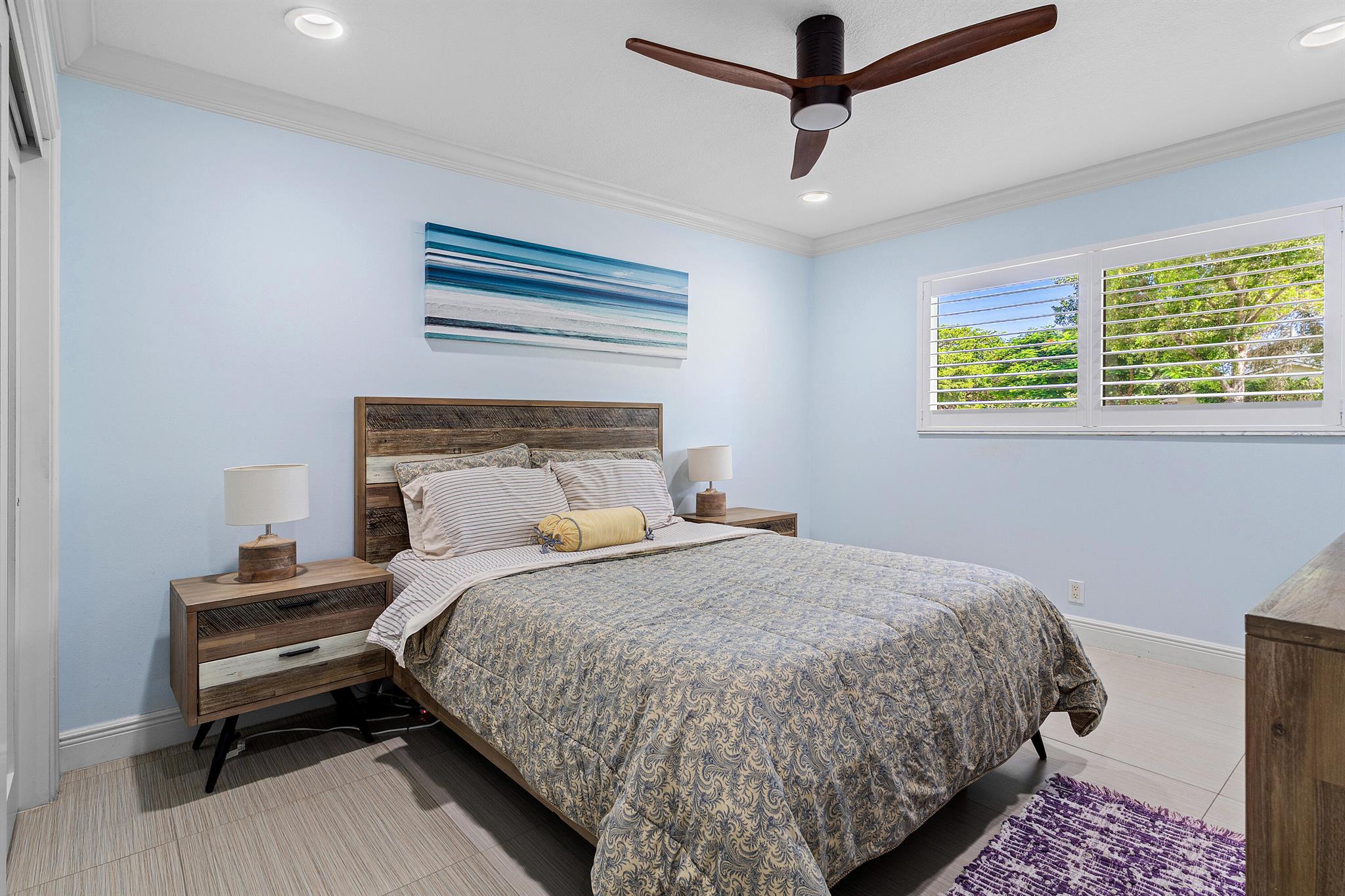 YACHT CLUB - Residential Lease