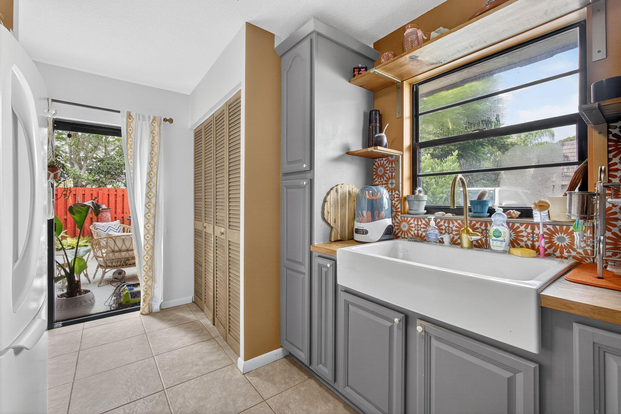 JUPITER LAKES TOWNHOMES CONDO I, II AND III CONDO - Residential Lease