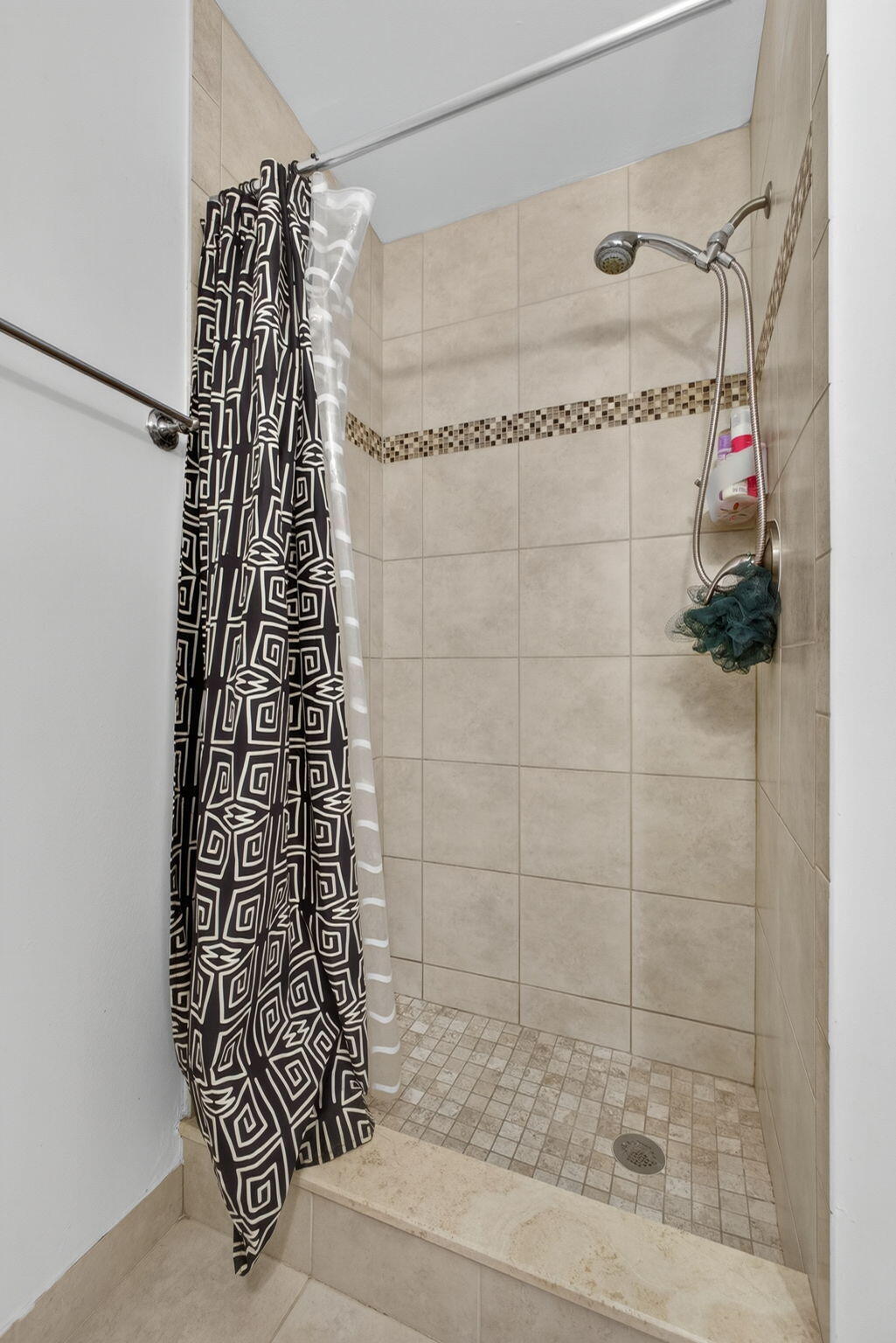 JUPITER LAKES TOWNHOMES CONDO I, II AND III CONDO - Residential Lease