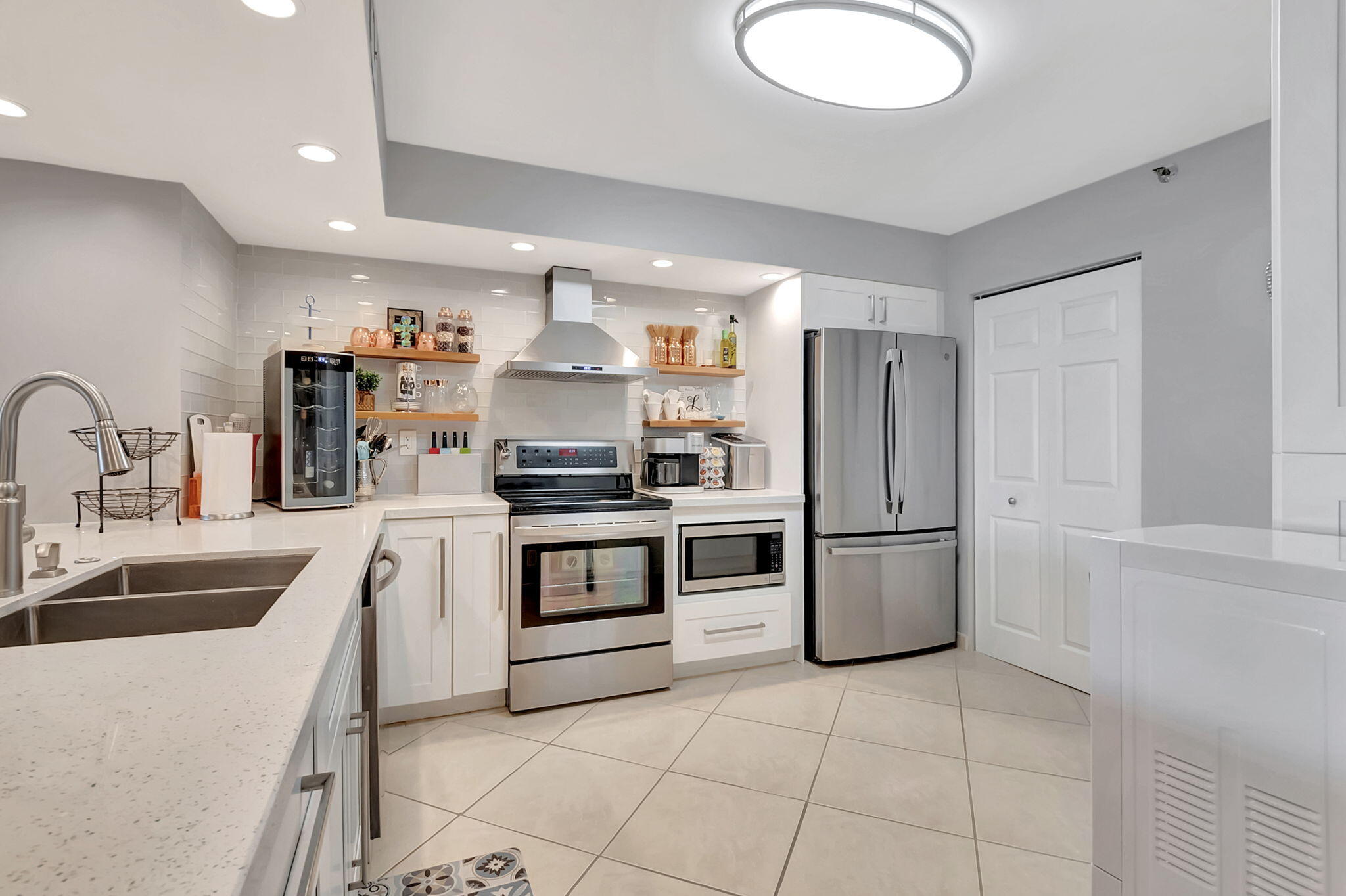 CORONADO AT HIGHLAND BEACH CONDO - Residential Lease